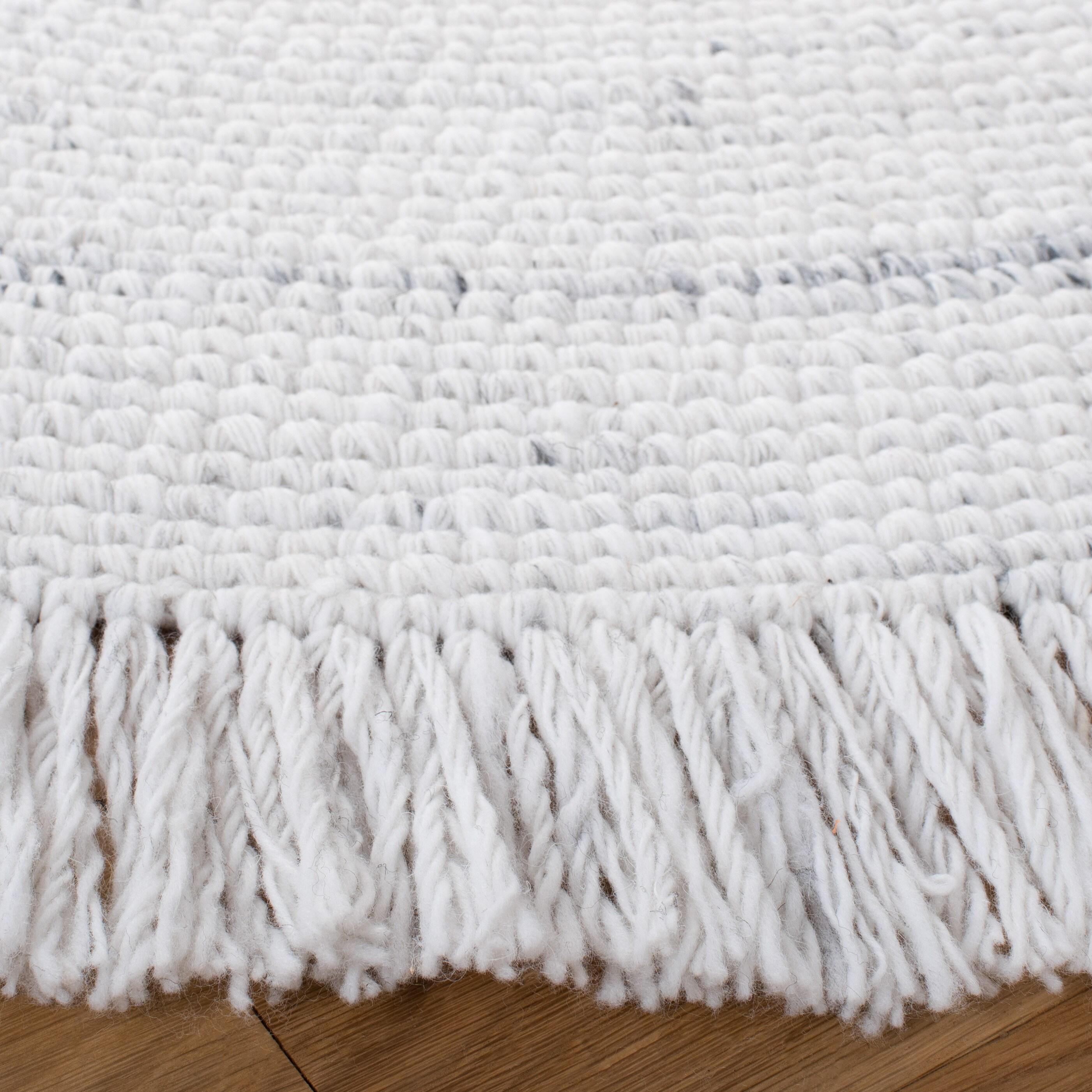 Ivory Braided Round Handmade Synthetic Area Rug, 4'