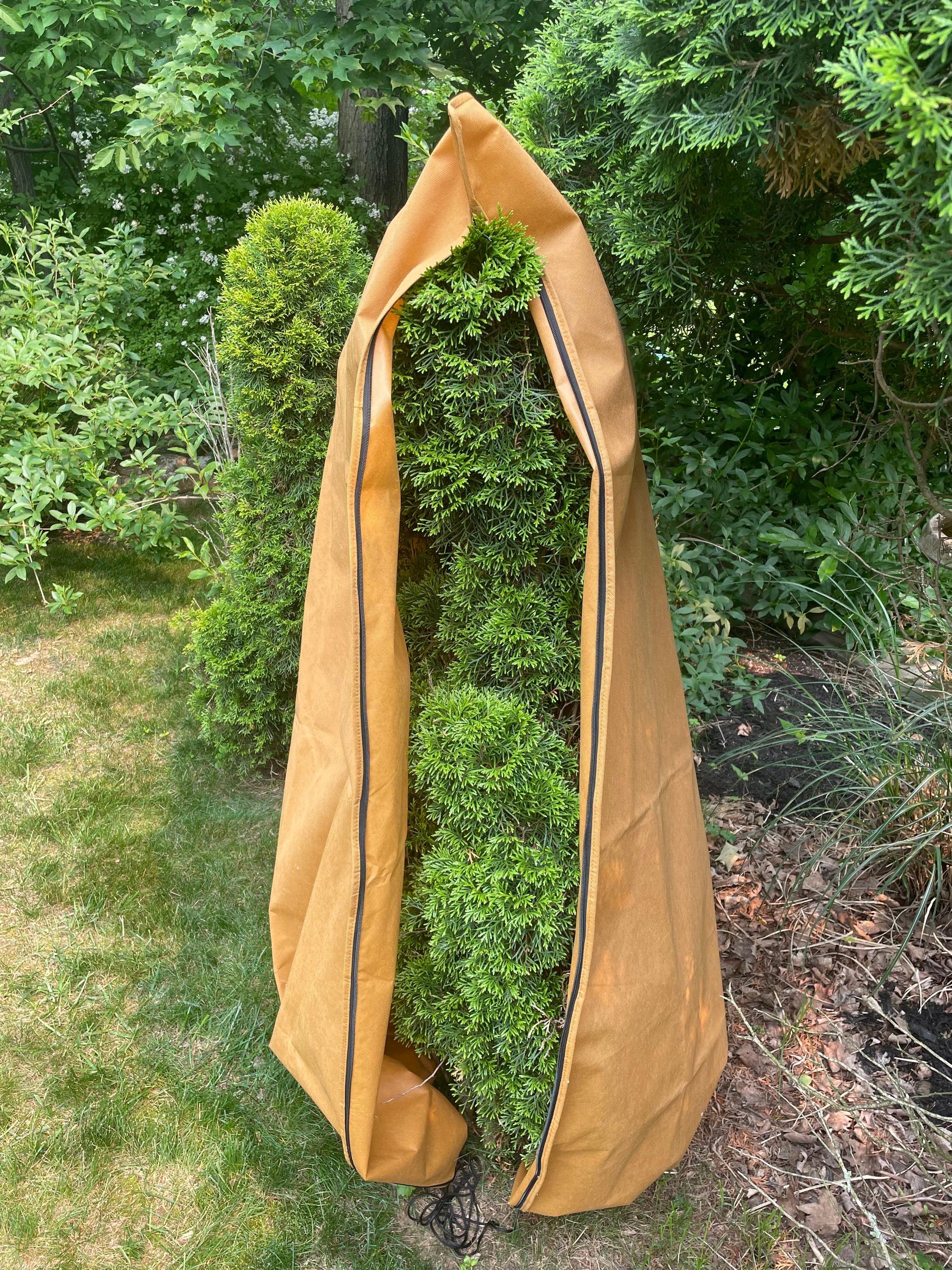 Brown Polypropylene Frost Protection Plant Covers with Drawstring and Zipper, 48" x 72"