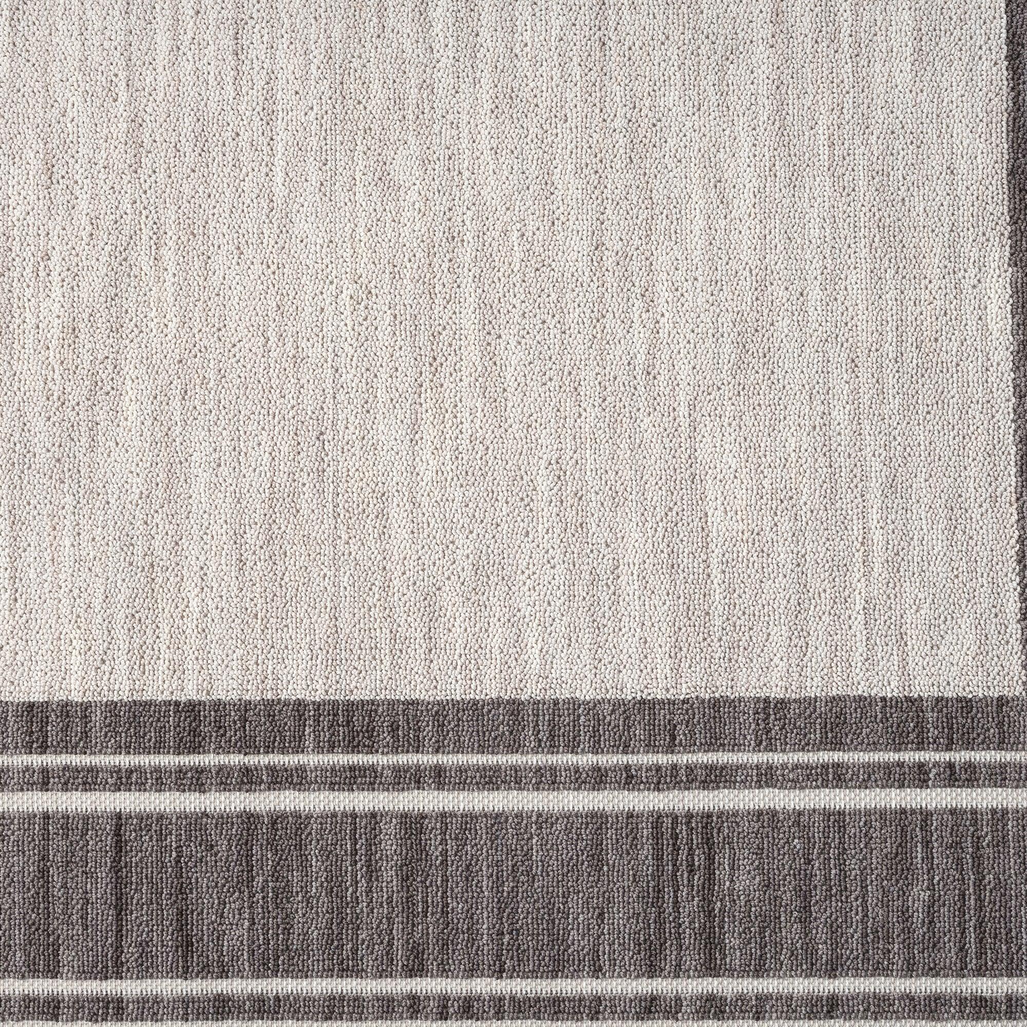 Wyatt Ivory/Gray 5 ft. x 7 ft. Bordered High-Low Yarn Indoor/Outdoor Area Rug