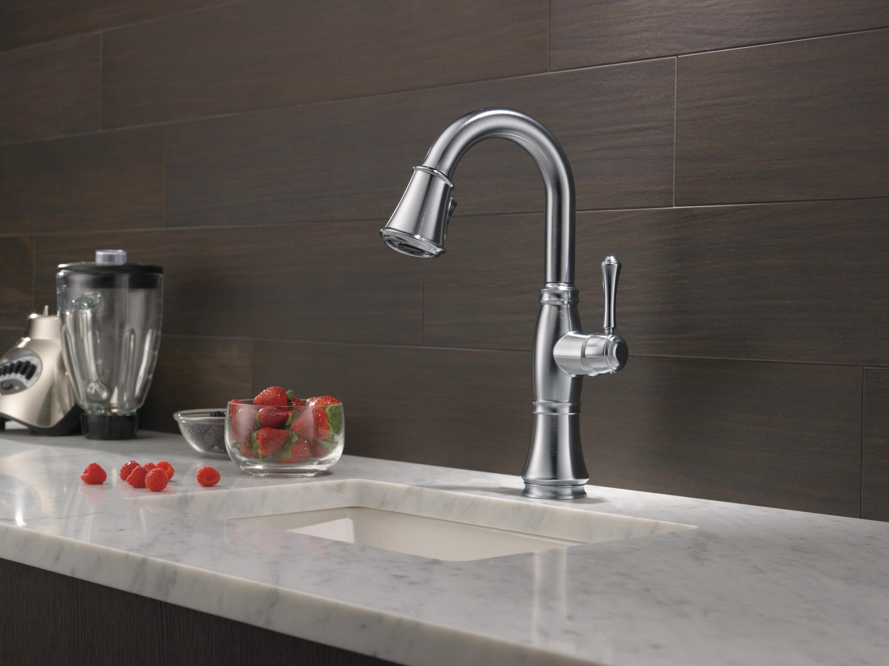 Cassidy Pull Down Sprayer Kitchen Sink Faucet, Single Handle Kitchen Faucet