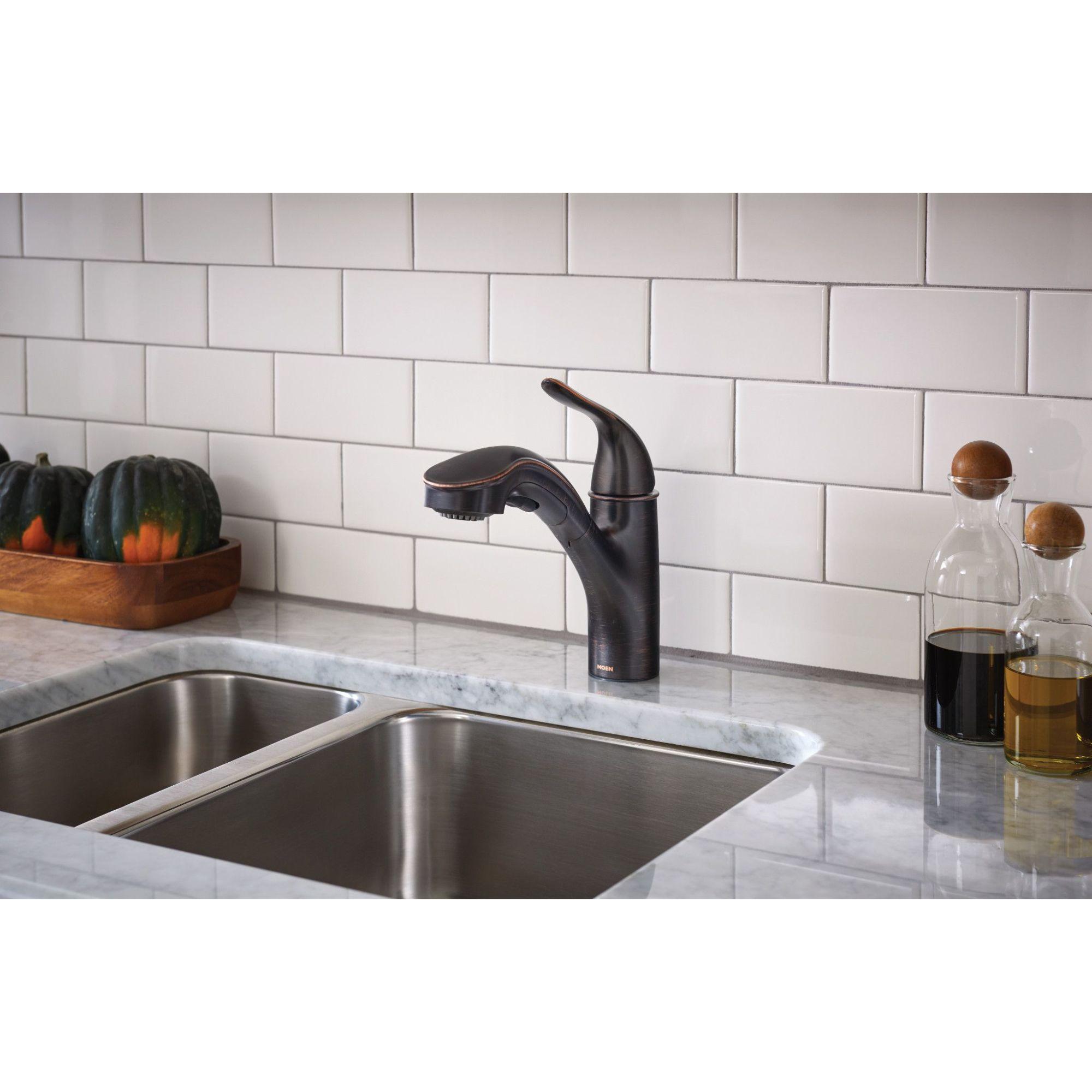 Brecklyn Single-Handle Pull-Out Sprayer Kitchen Faucet with Power Clean