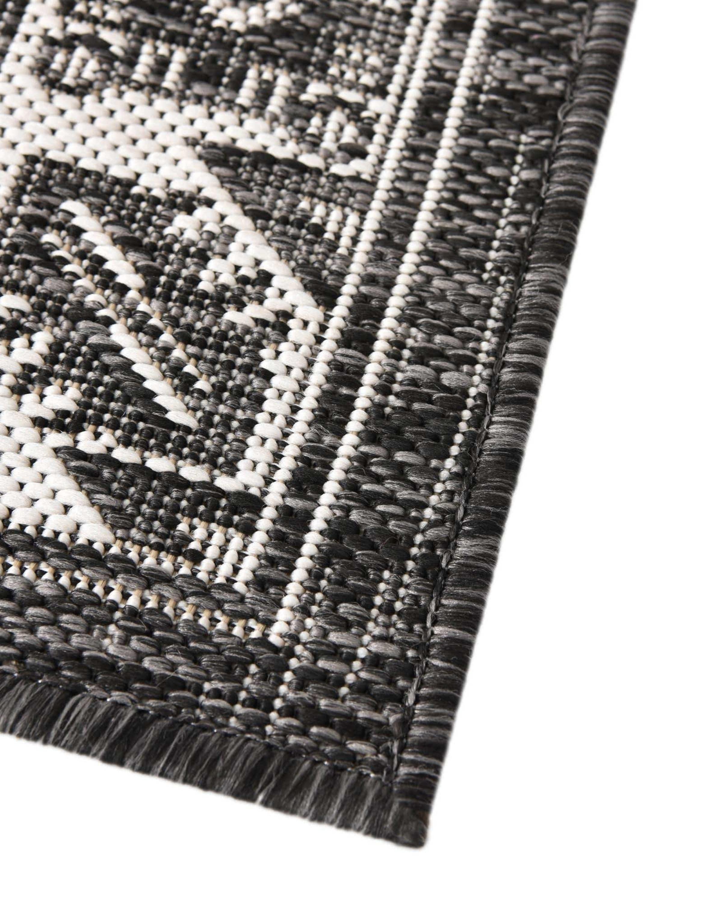 Unique Loom 7' 10 x 7' 10 Square Indoor/Outdoor Aztec Charcoal Gray Area Rug