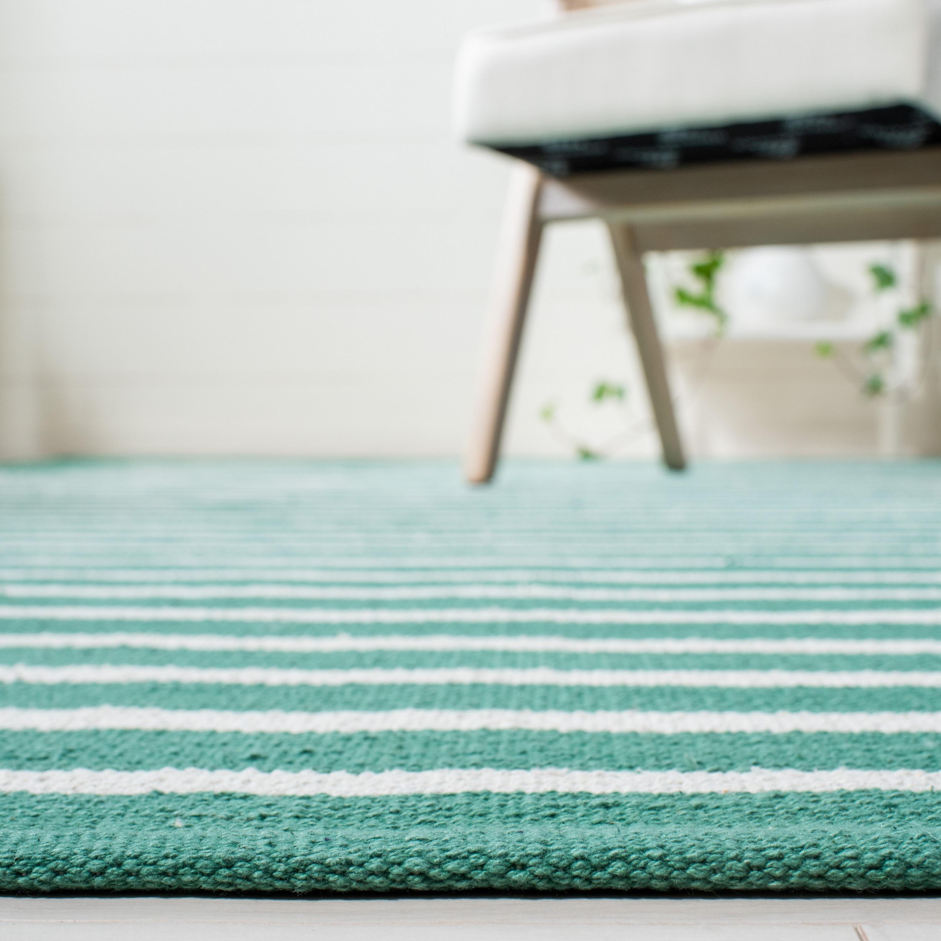 Montauk MTK313 Hand Woven Indoor Accent Rug - Dark Green/Ivory - 4'x6' - Safavieh