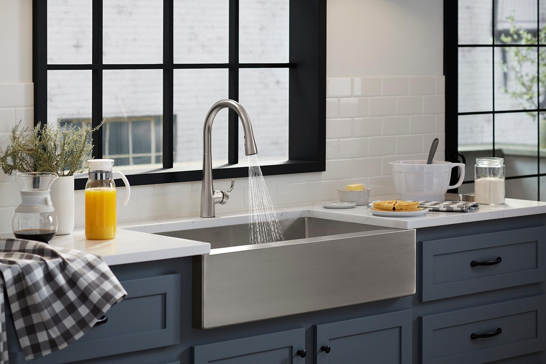 Simplice Touchless Pull-Down Kitchen Sink Faucet with Three-Function Sprayhead