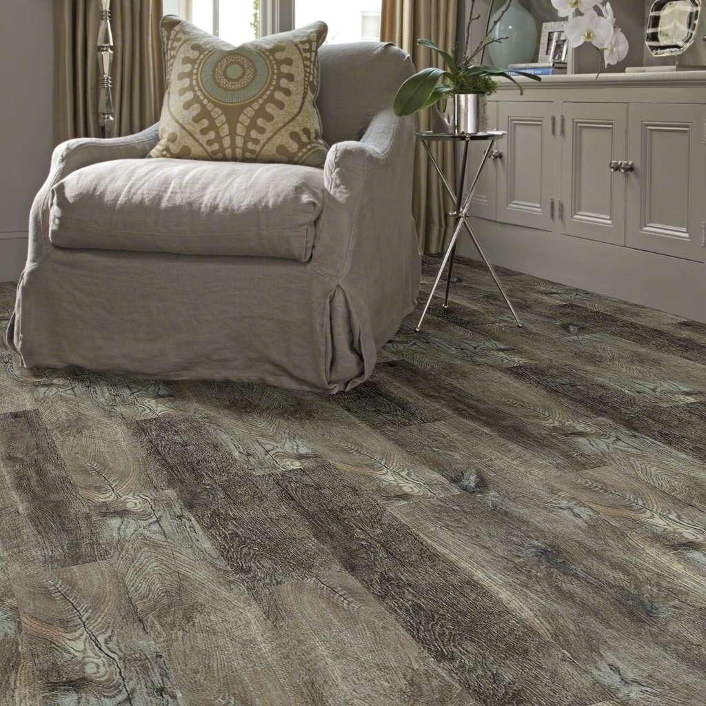 Shaw Floors Laurel Ridge 7 in. x 48 in. Sterling Oak, Luxury Vinyl Plank Flooring (18.68 sq. ft. / Carton) (8 Planks)