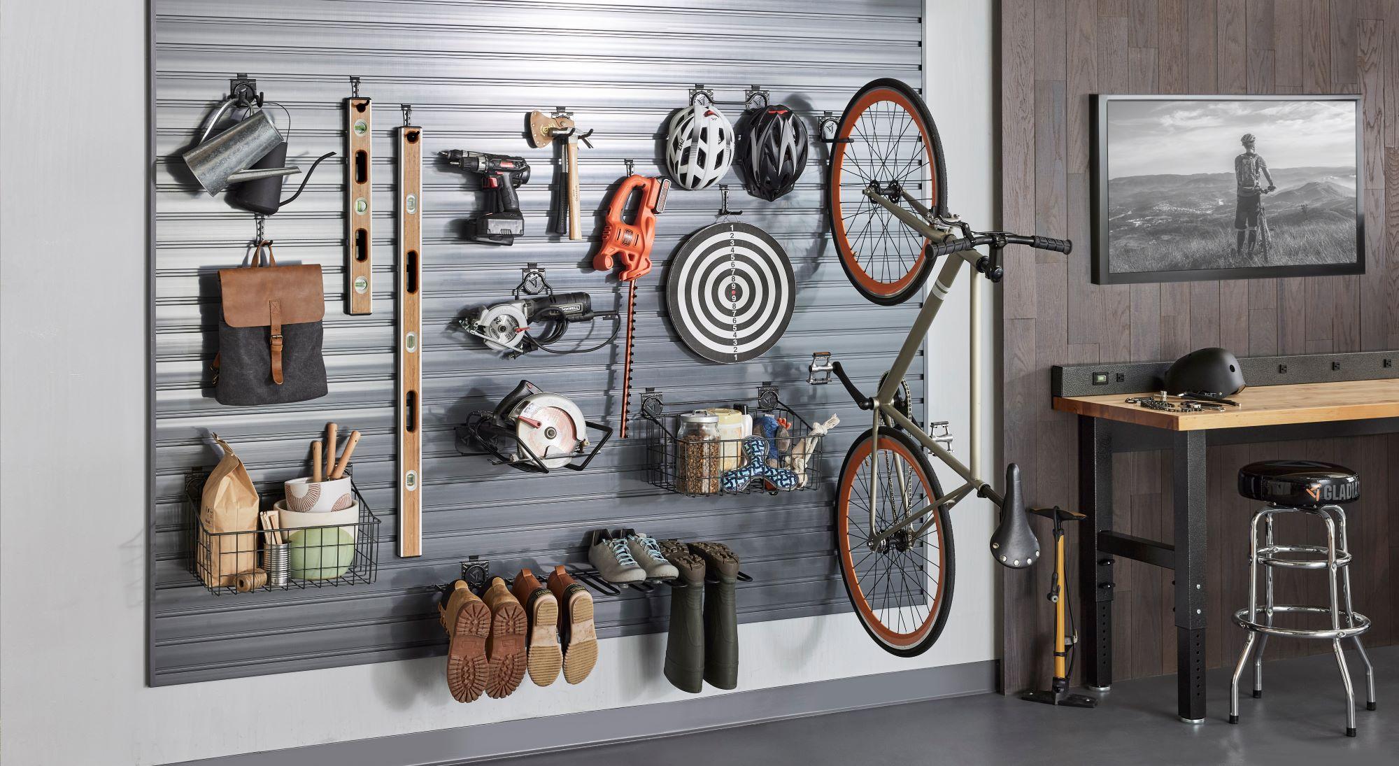 Gladiator® GAAC30STJB Ready-to-assemble Industrial/Shop Stool