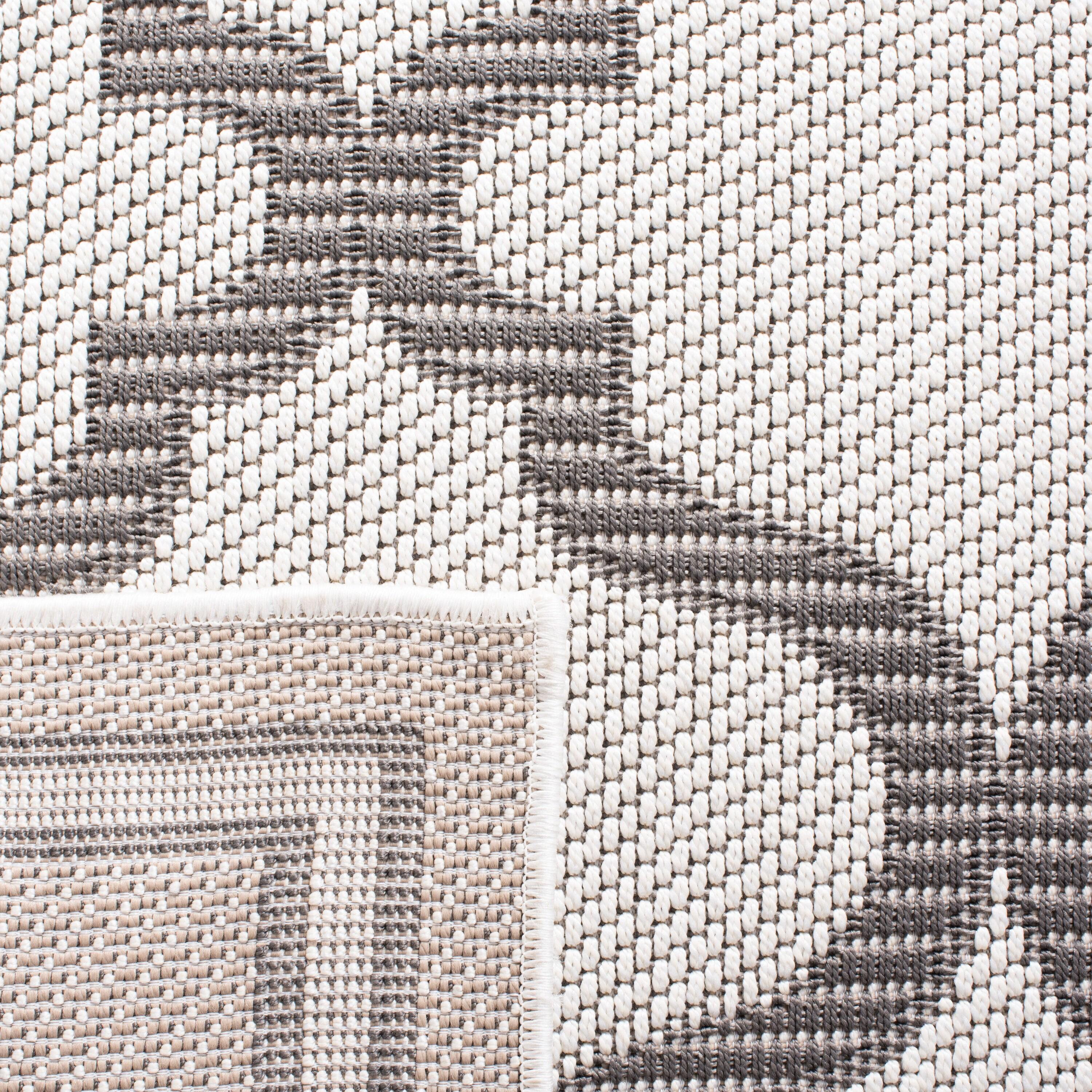 SAFAVIEH Bermuda Corie Geometric Quatrefoil Indoor/Outdoor Area Rug Ivory/Grey, 6'7" x 6'7" Square
