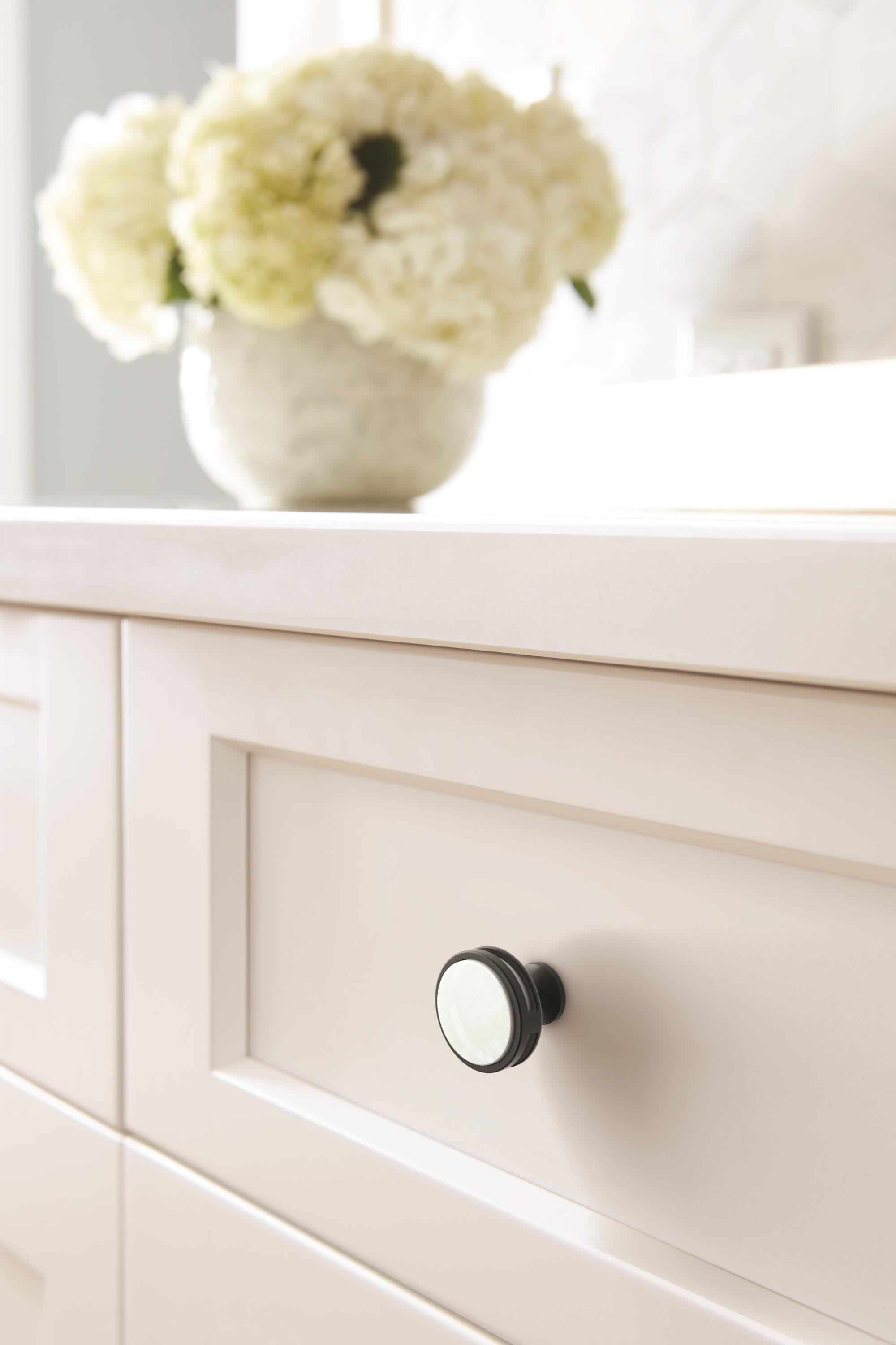 Oberon 1 3/8" Diameter Mushroom Knob