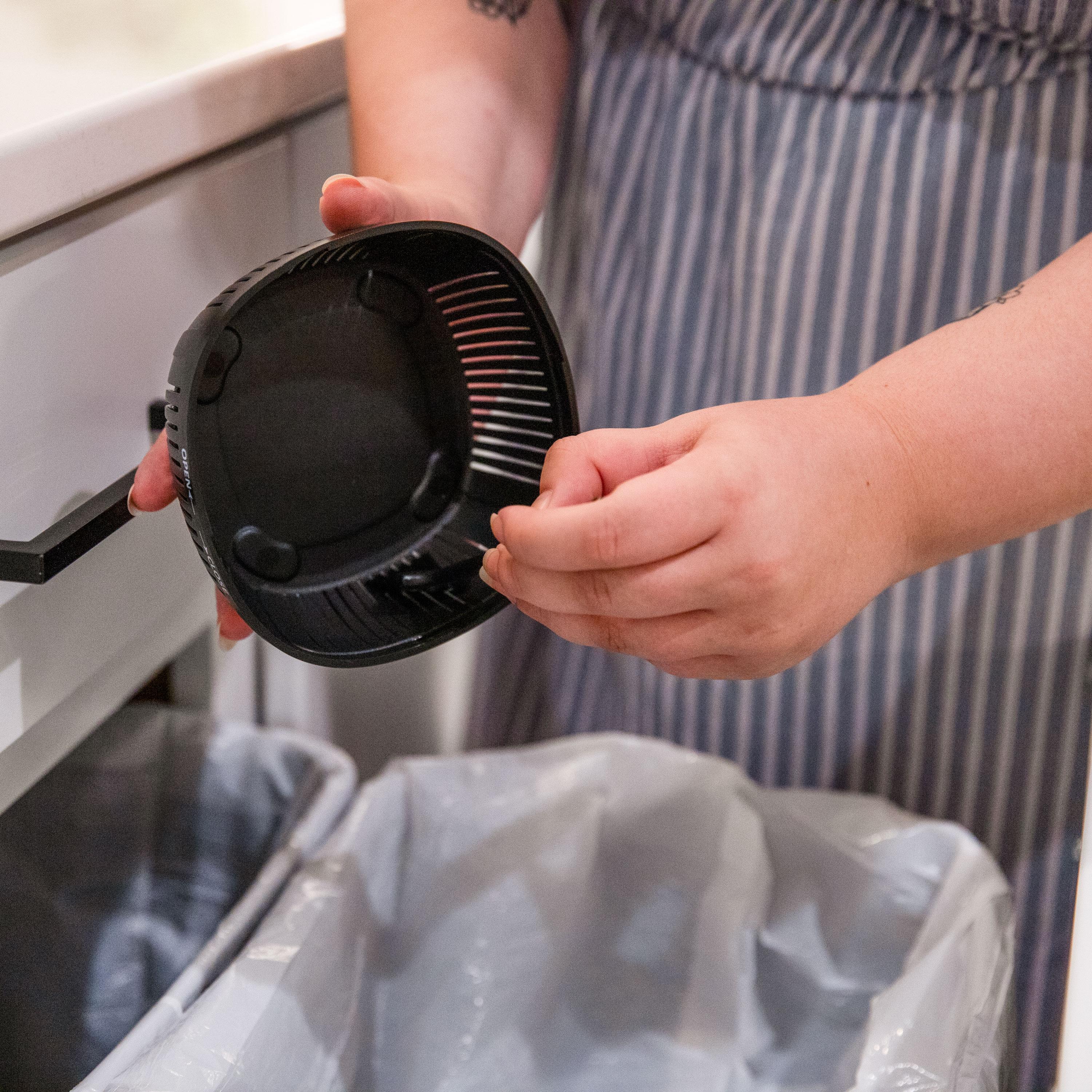 SunnyDaze Decor Tabletop Bug Zapper with Violet Light and Built-In Fan