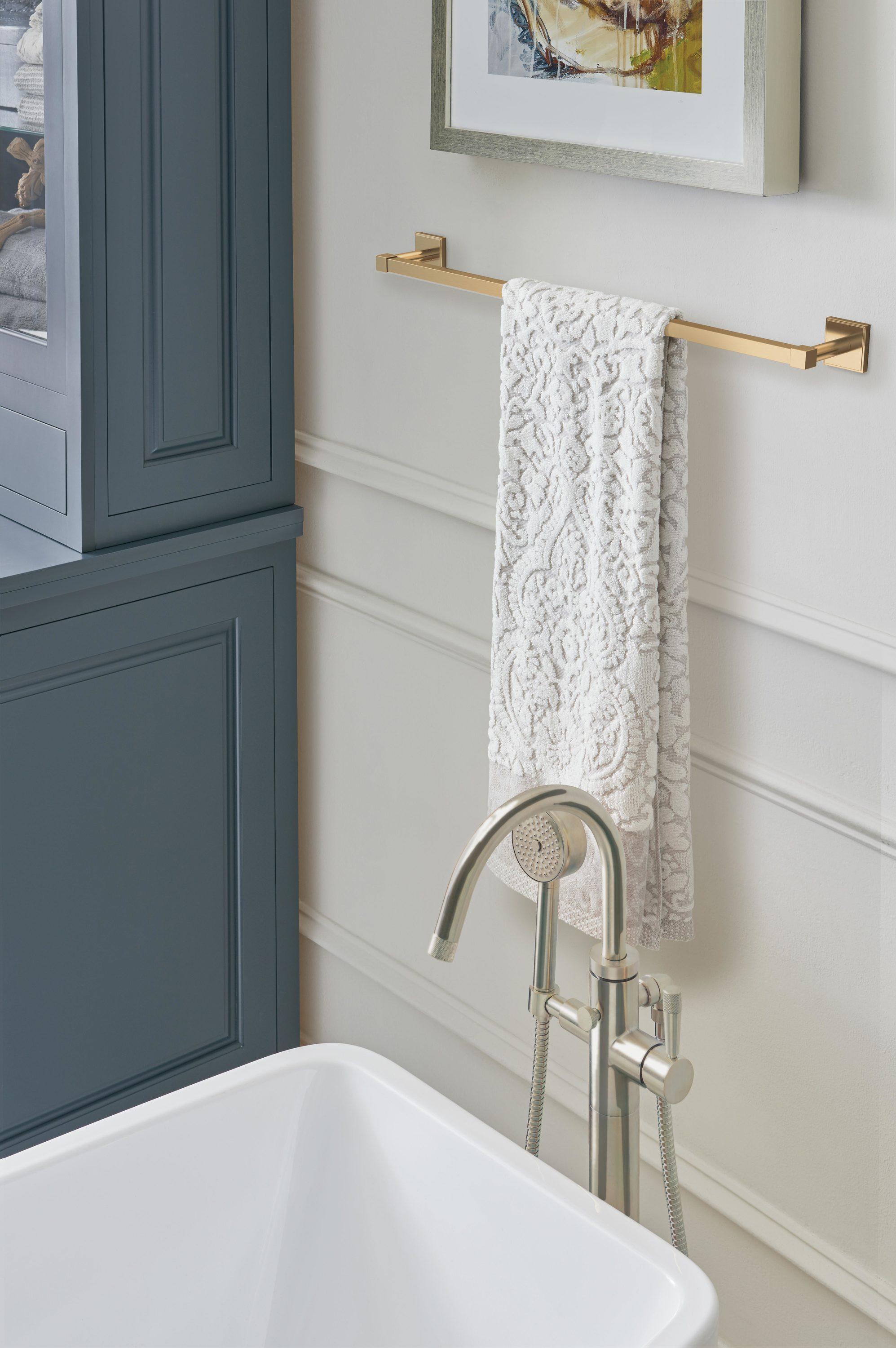 Appoint 25.87" Wall Mounted Towel Bar