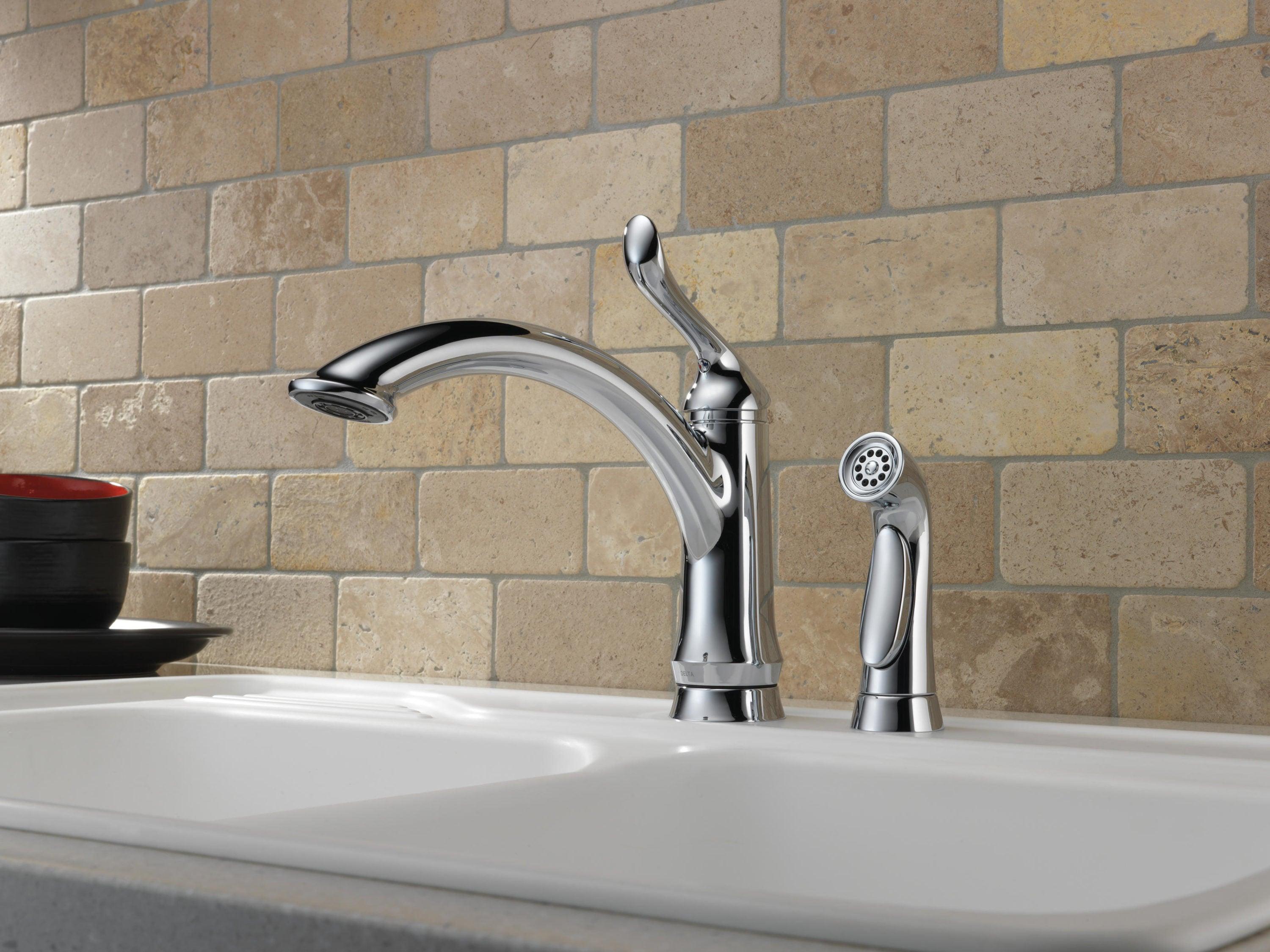 Linden Pull Out Sprayer Kitchen Sink Faucet, Single Handle Kitchen Faucet