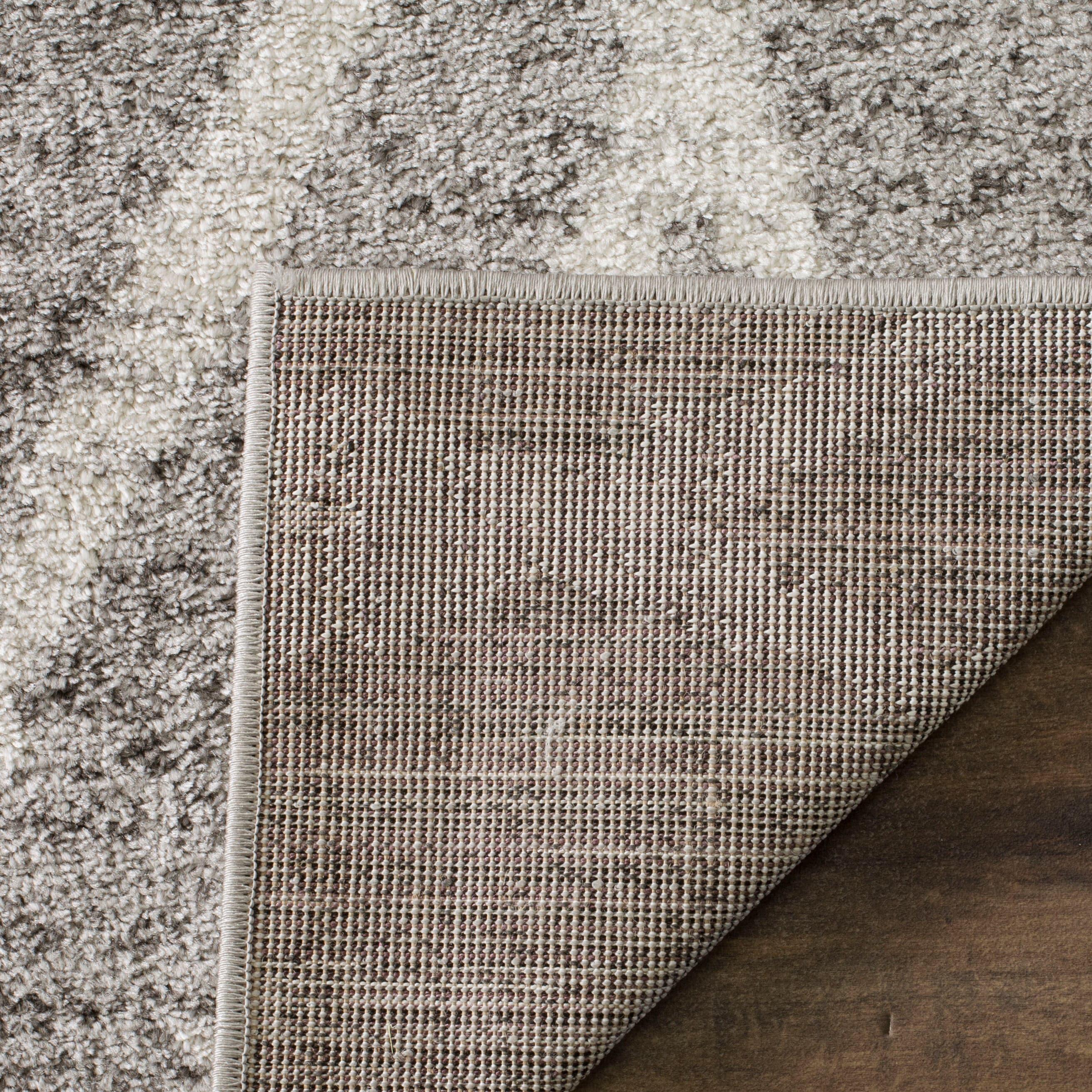 Adirondack ADR128 Power Loomed Runner Rug - Ivory/Silver - 2'6"x6' - Safavieh.