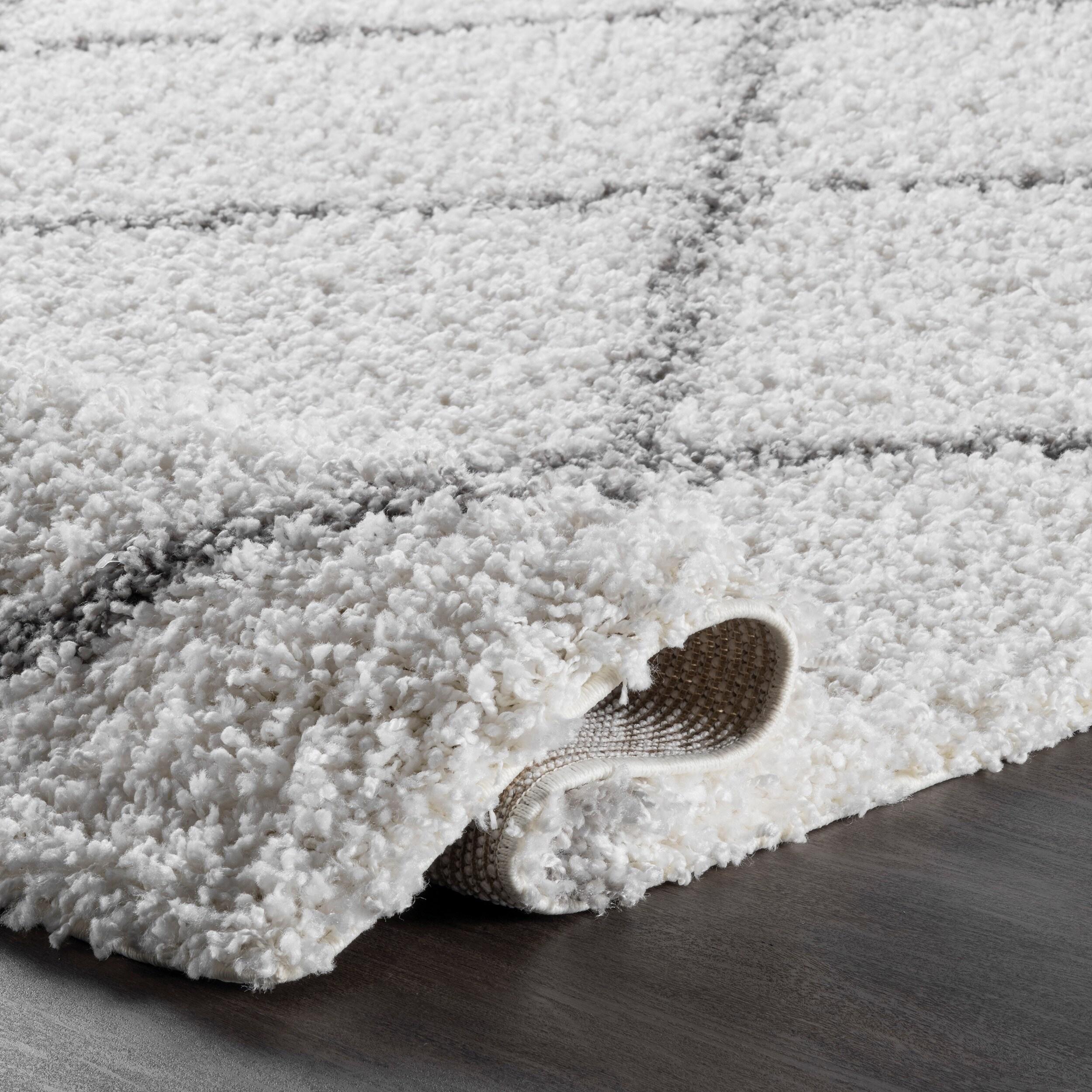 Nuloom Tess Trellis 8 Square Shag Indoor Area Rug for Living Room Bedroom Dining Room Nursery, White/Grey