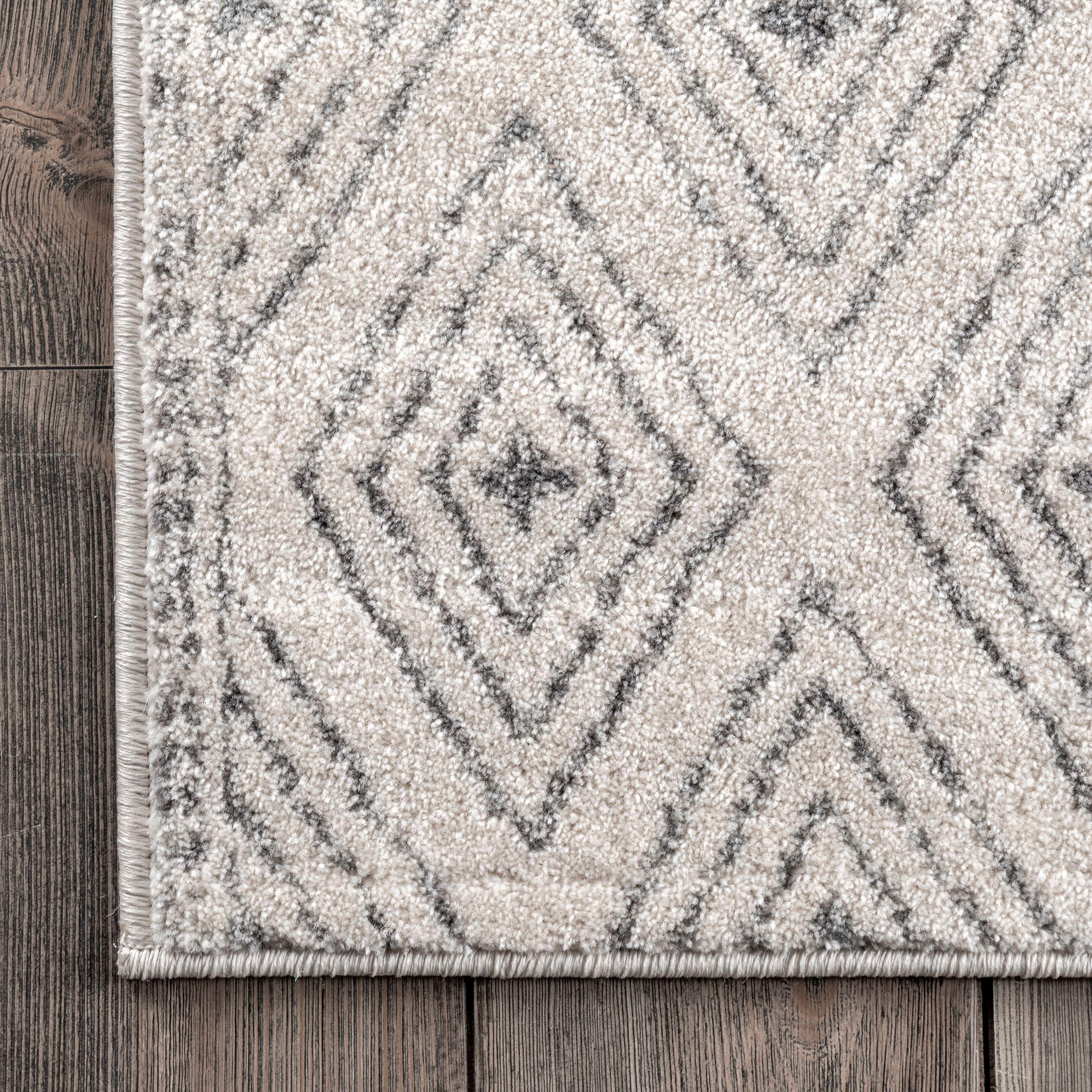 nuLOOM Sarina Diamonds Area Rug