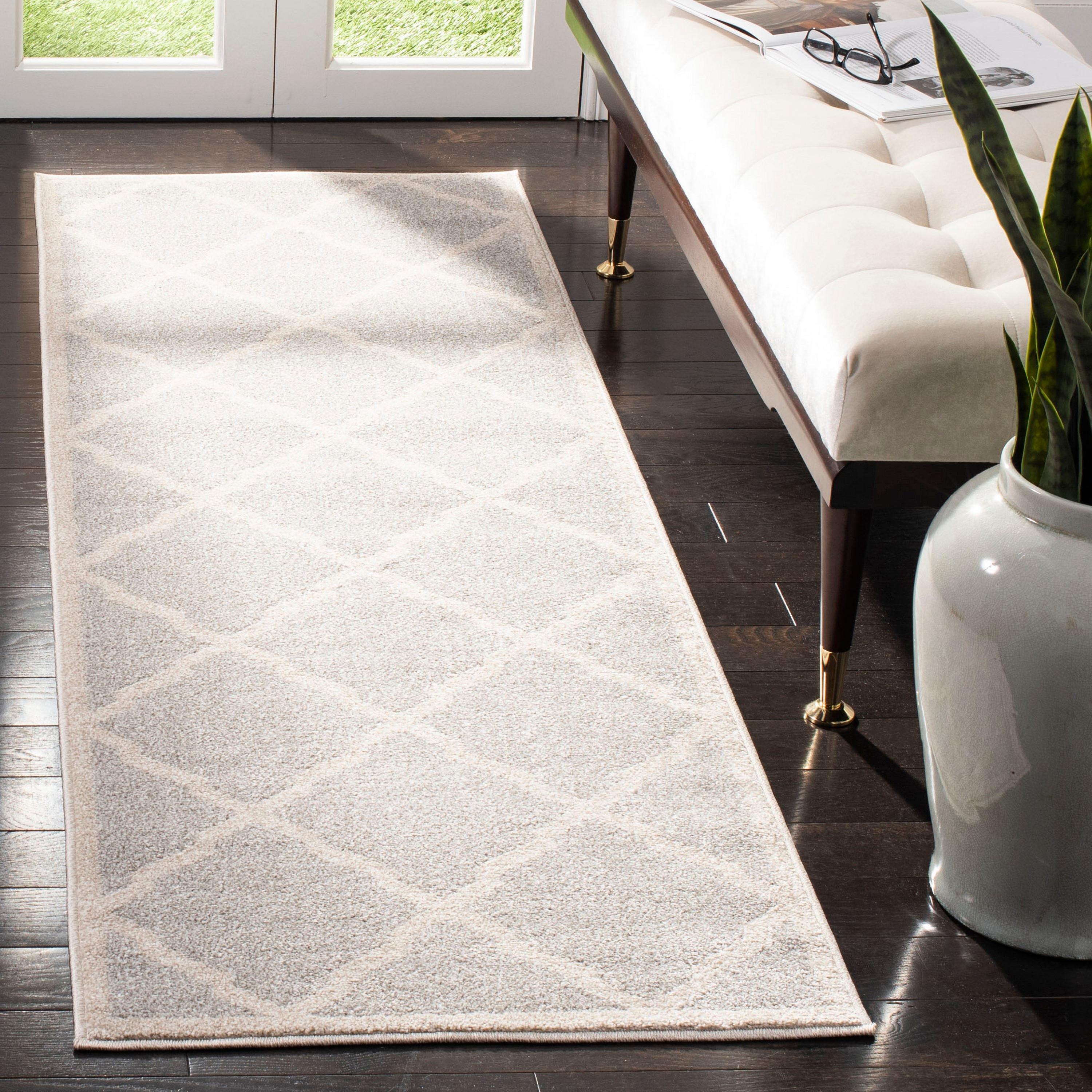 SAFAVIEH Amherst Sharalyn Geometric Runner Rug, Light Grey/Beige, 2'3" x 11'
