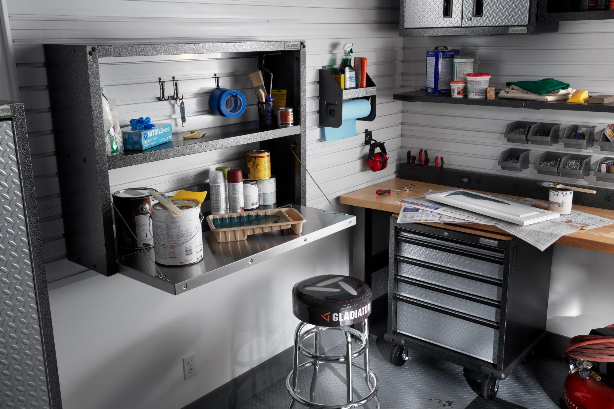 Gladiator® GAAC30STJB Ready-to-assemble Industrial/Shop Stool