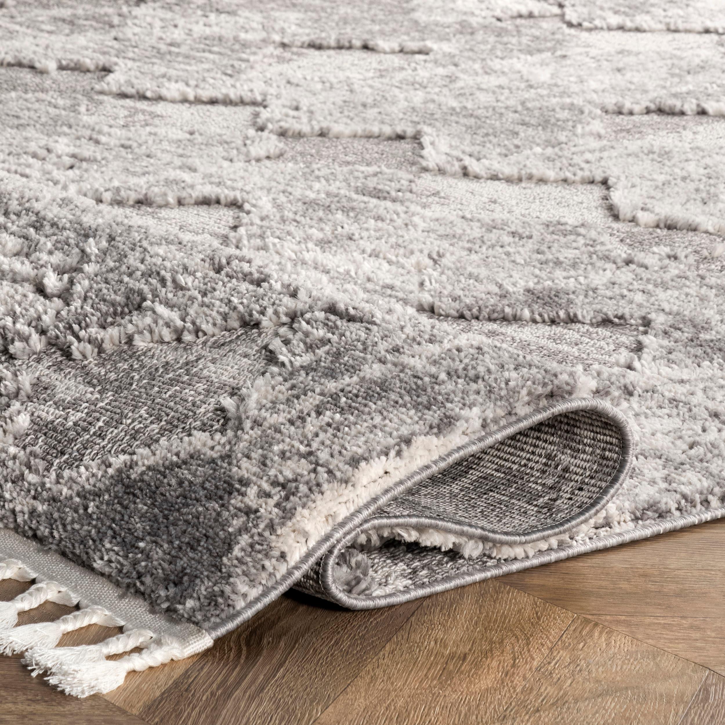 nuLOOM Agata Textured Tassel Area Rug, 5' 3" x 7' 7", Light Gray