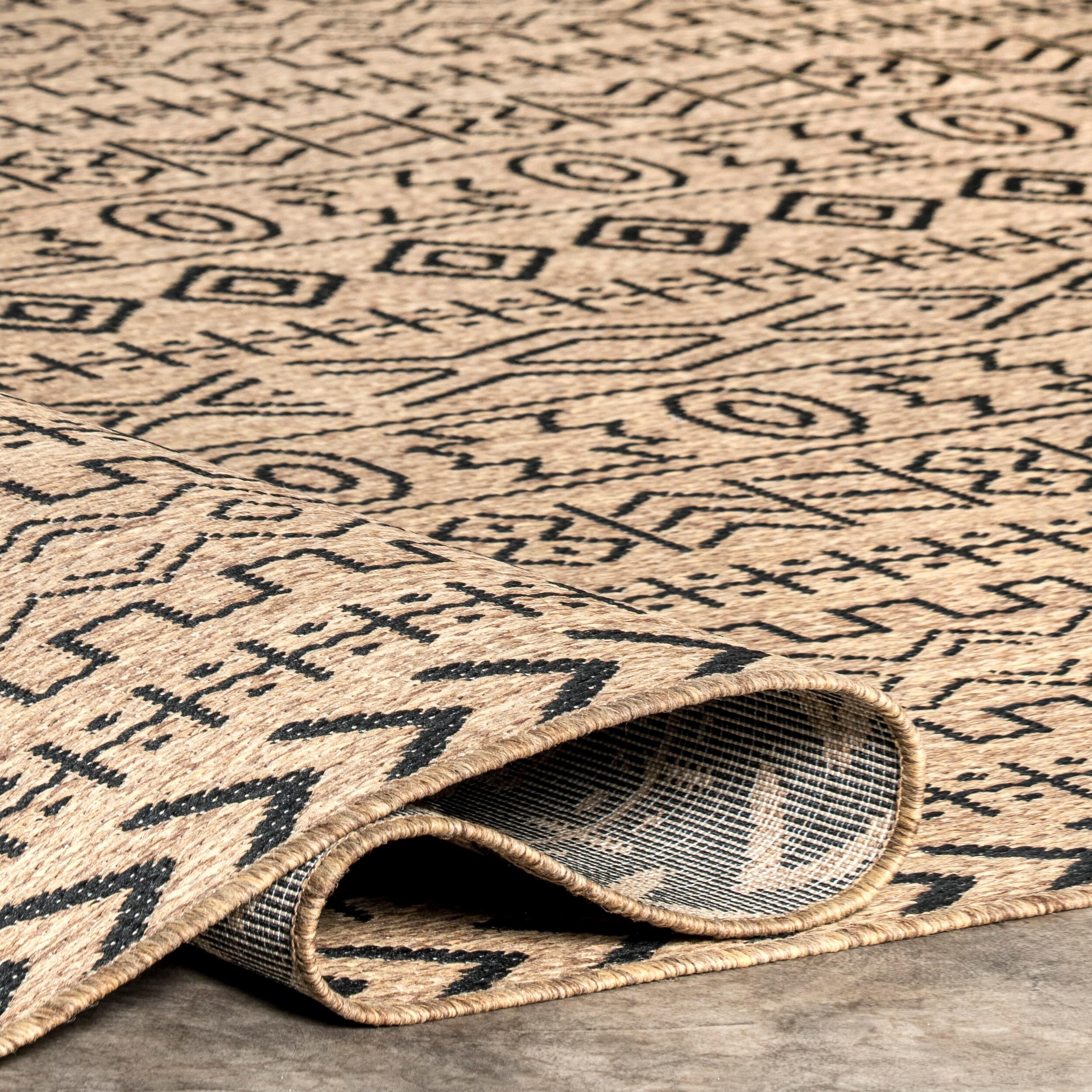 Nuloom Indoor and Outdoor Jamie Area Rug 5x7, Brown