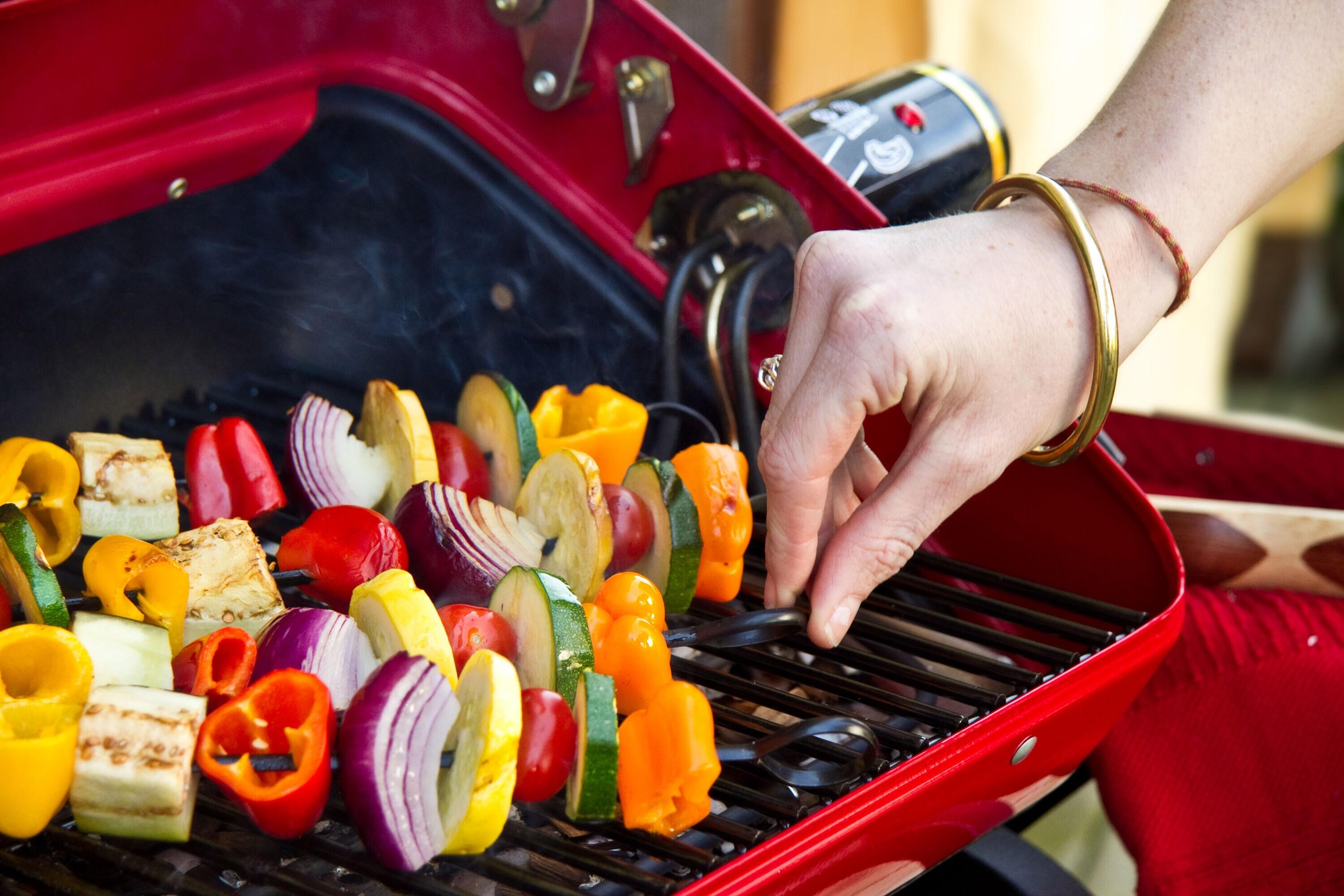 Americana Electric Tabletop Steel Grill with 3-Position Element