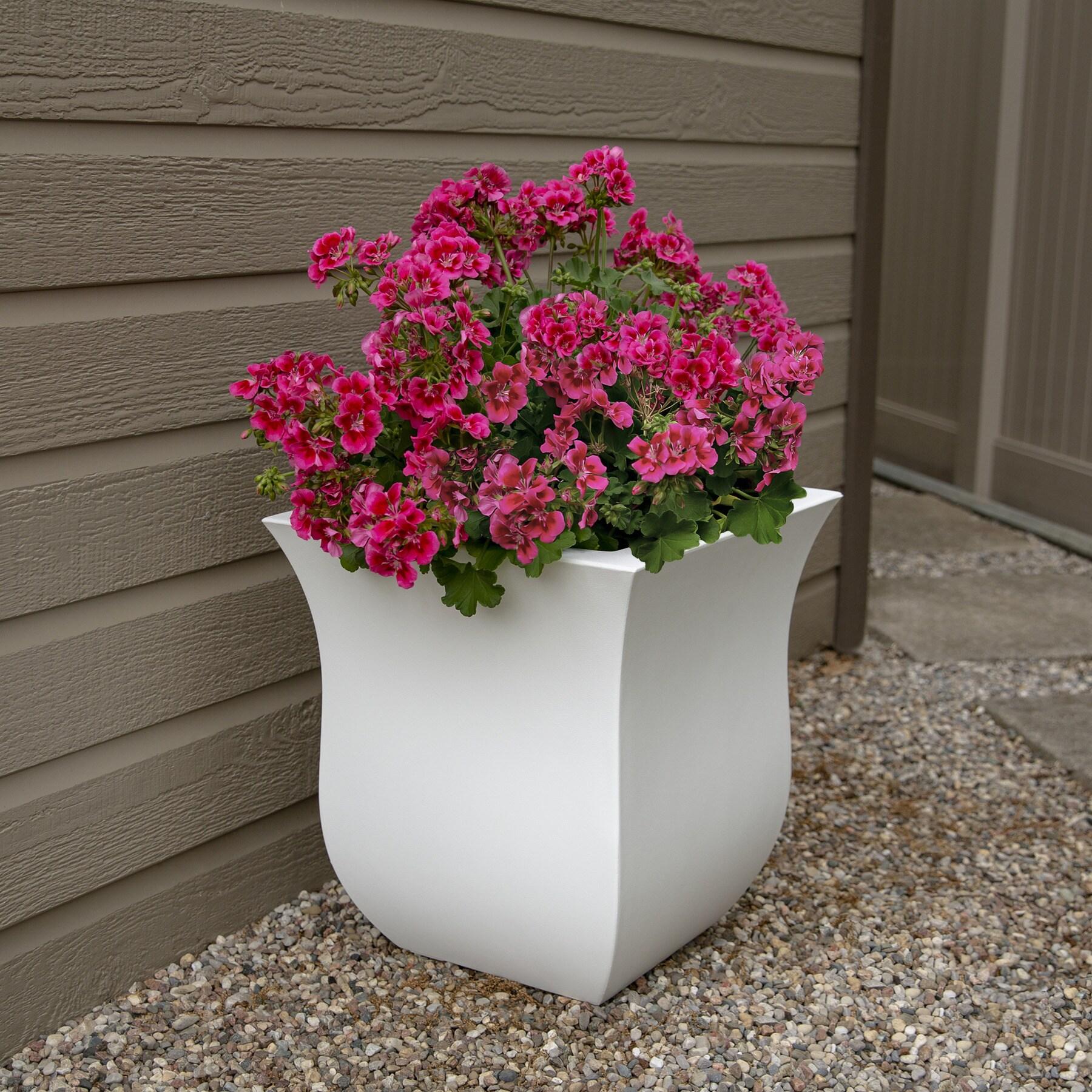 Mayne Valencia 16" x 16" x 18" Square Polyethylene Planter - White
