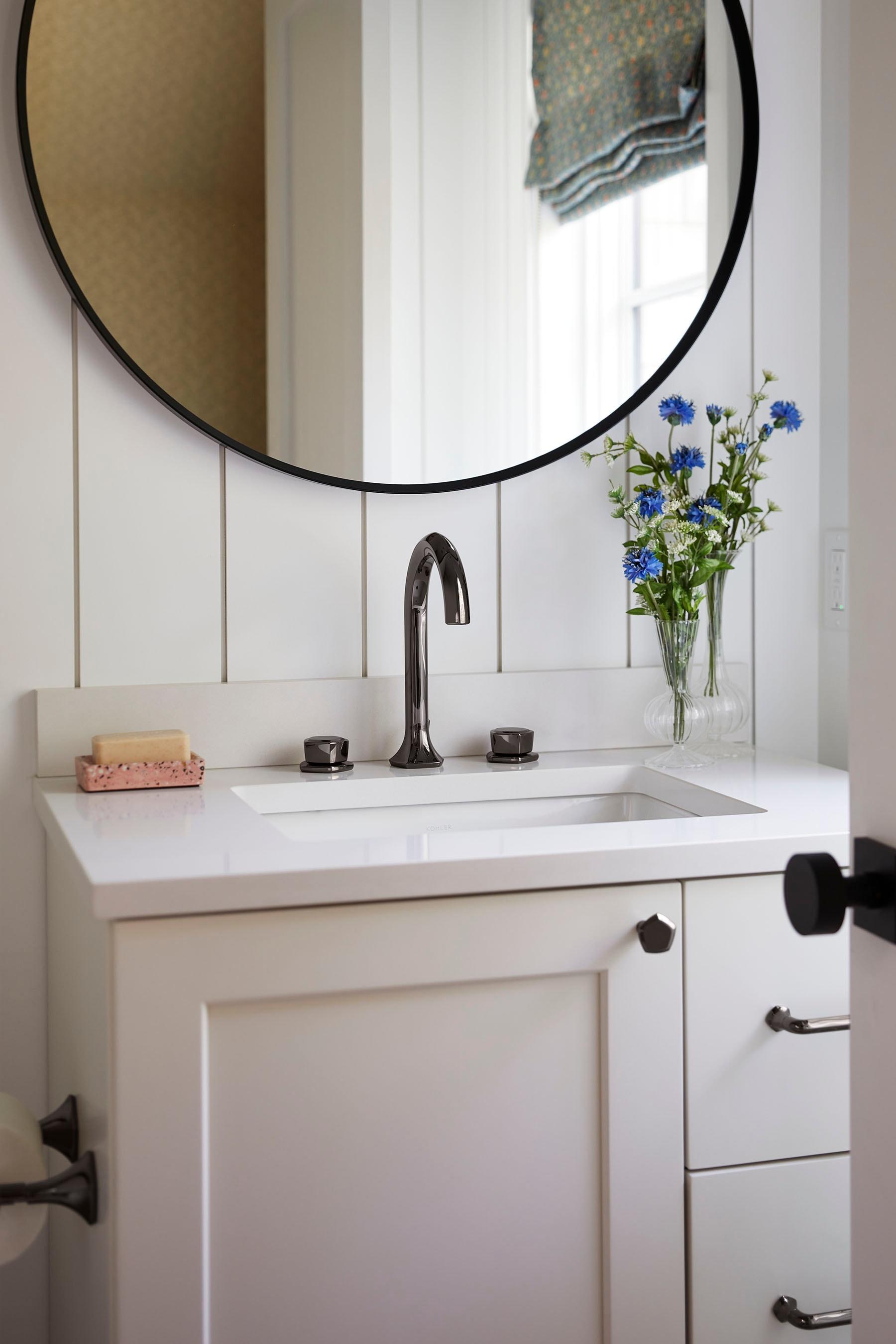 Silestone Quartz 31-In Vanity Top With Rectangle Cutout