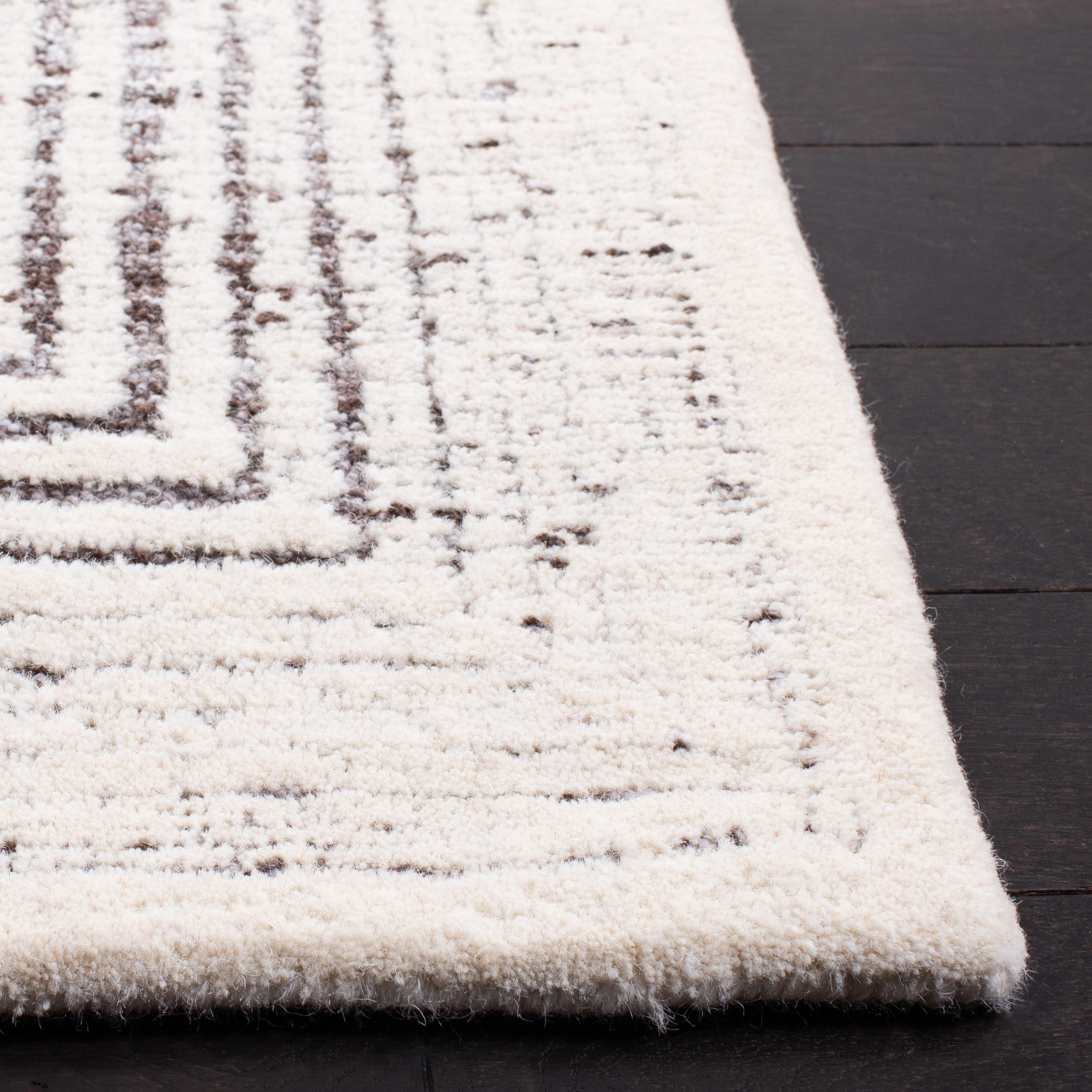 SAFAVIEH Metro Bayon Bordered Area Rug, Grey/Ivory, 4' x 6'