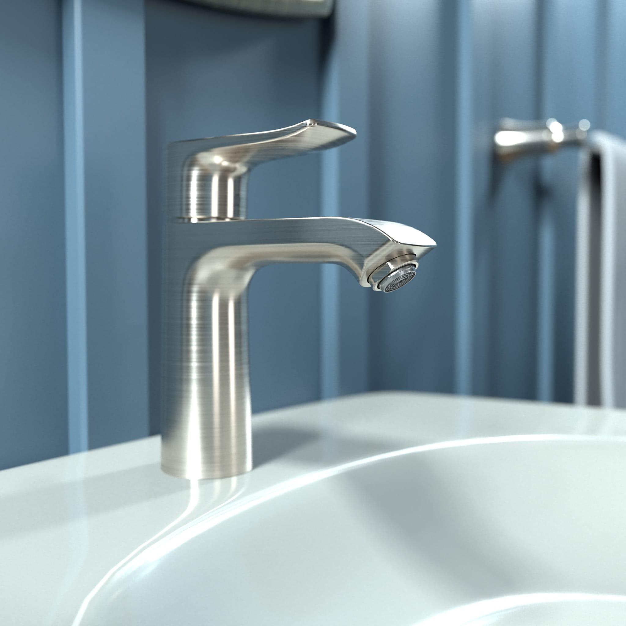 Metris Single Hole Bathroom Faucet with Drain Assembly
