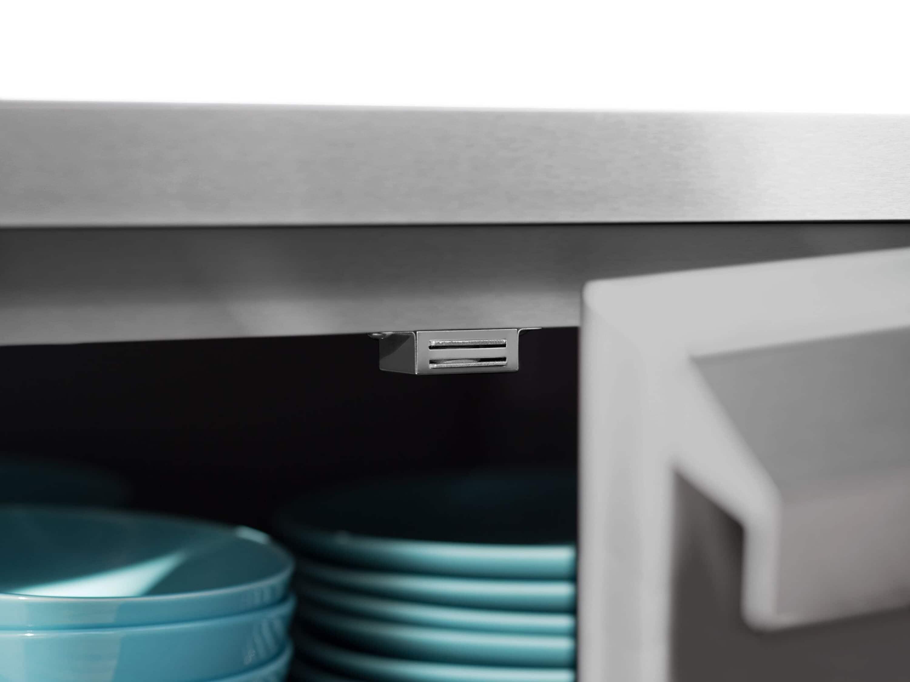 Outdoor Kitchen Aluminum 5 Piece Cabinet Set with 40 in. Liquid Propane Gas Performance Grill