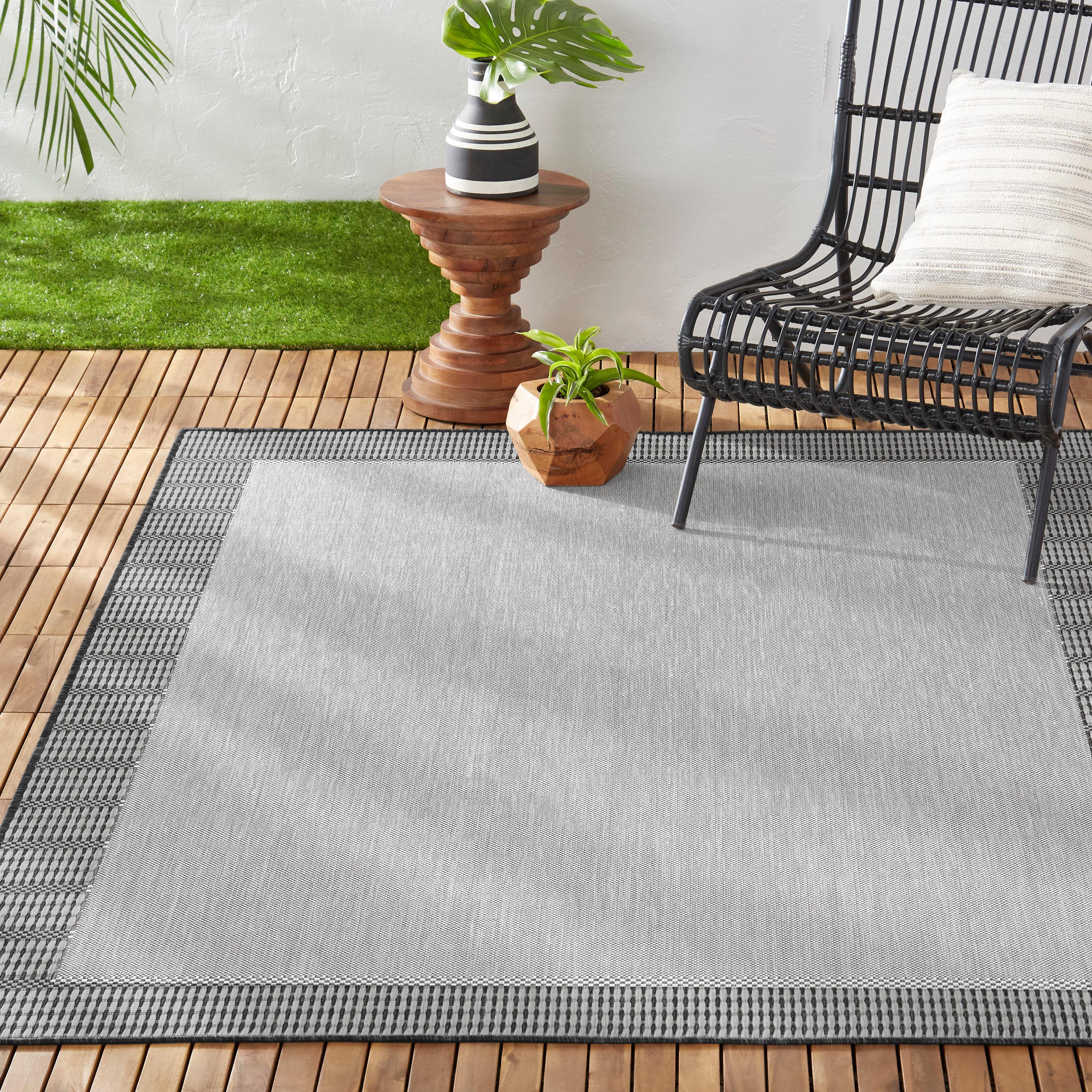 Nicole Miller New York Patio Country Landry Traditional Border Indoor/Outdoor Area Rug, Grey/Black, 5'2"x7'2"