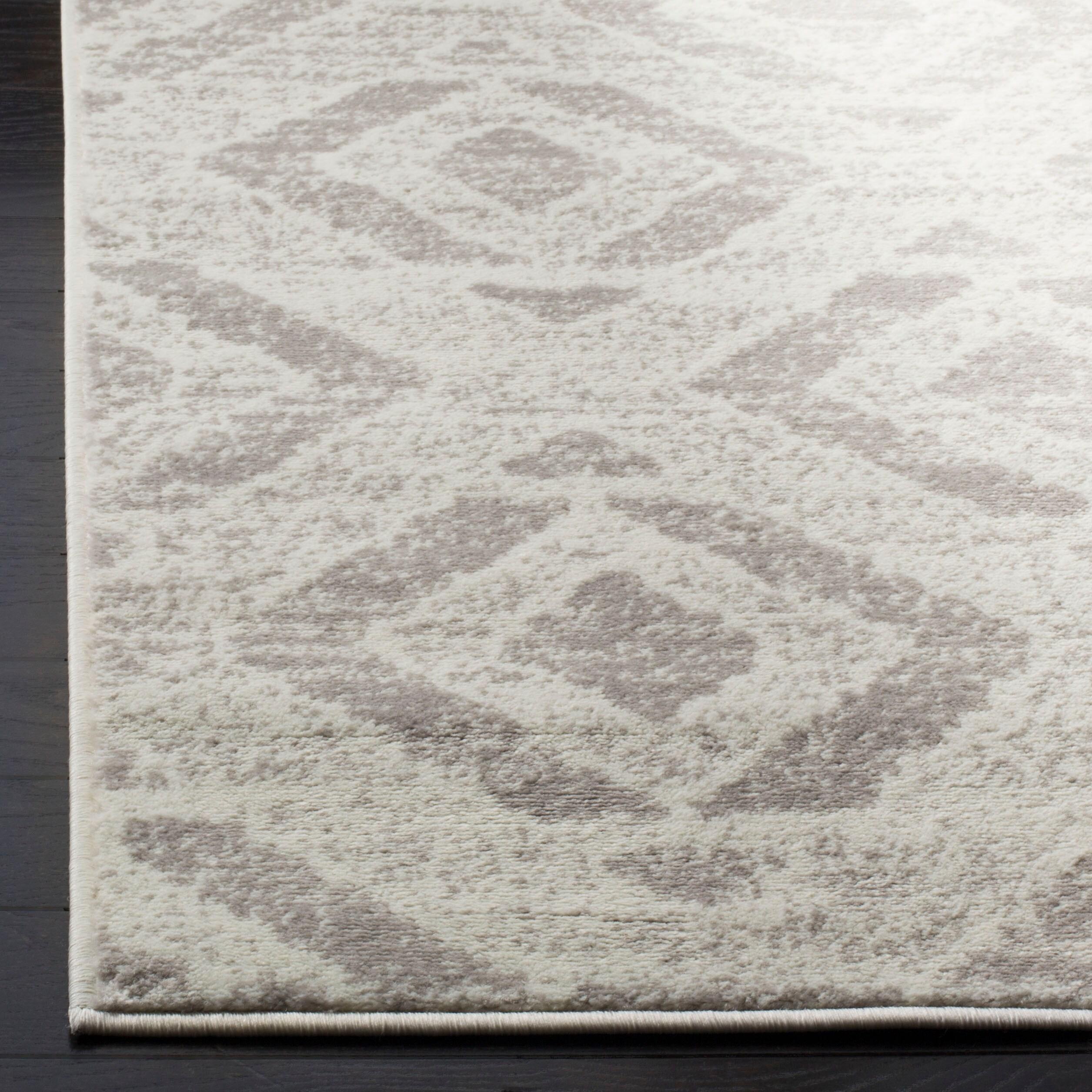 Skyler SKY190 Power Loomed Indoor Area Rug - Ivory/Grey - 4'x6' - Safavieh.