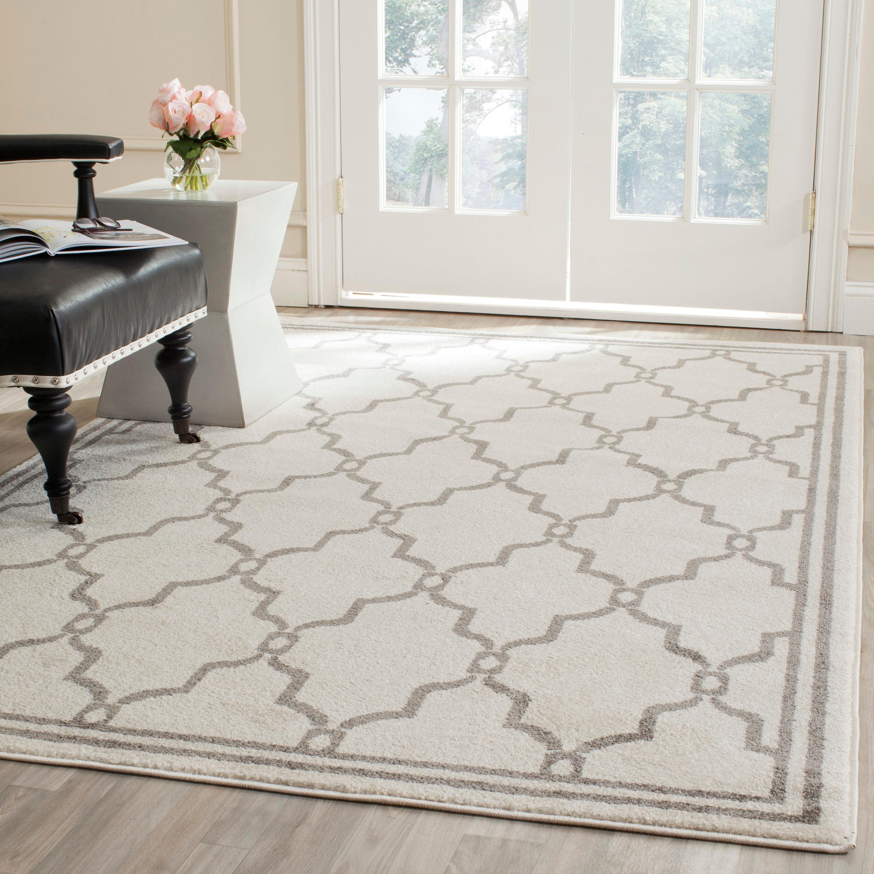 Amherst AMT414 Power Loomed Indoor Area Rug - Ivory/Grey - 6'x9' - Safavieh
