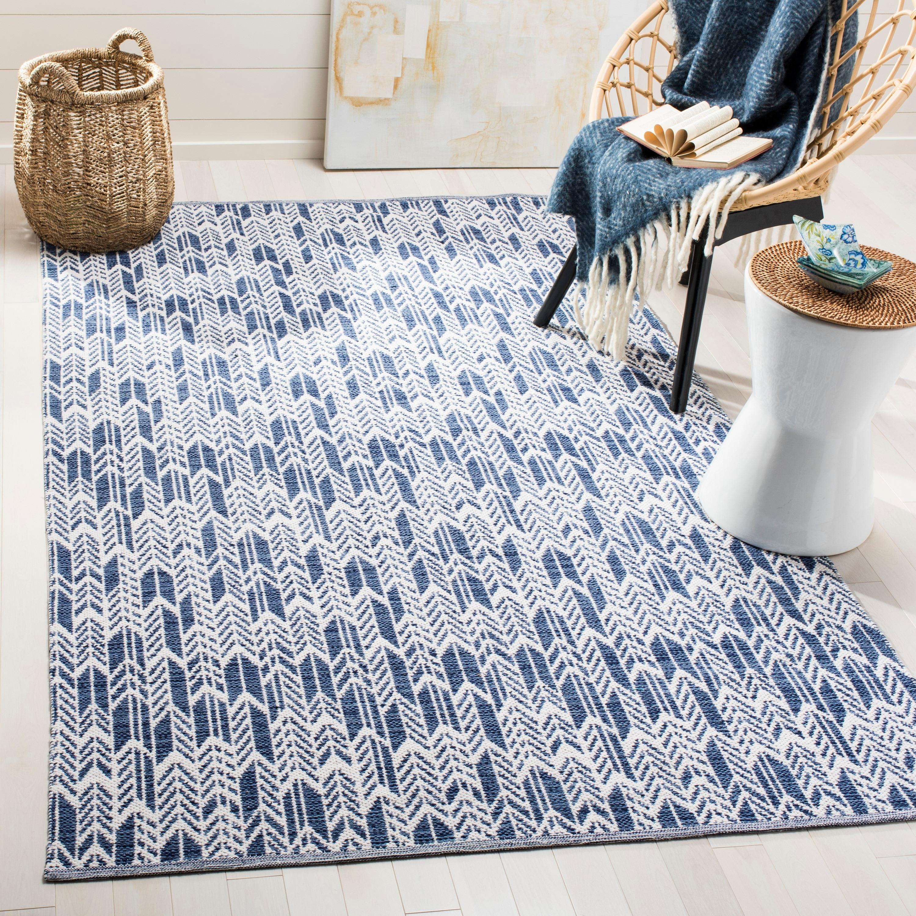 Montauk MTK609 Hand Woven Indoor Accent Rug - Navy/Ivory - 3'x5' - Safavieh