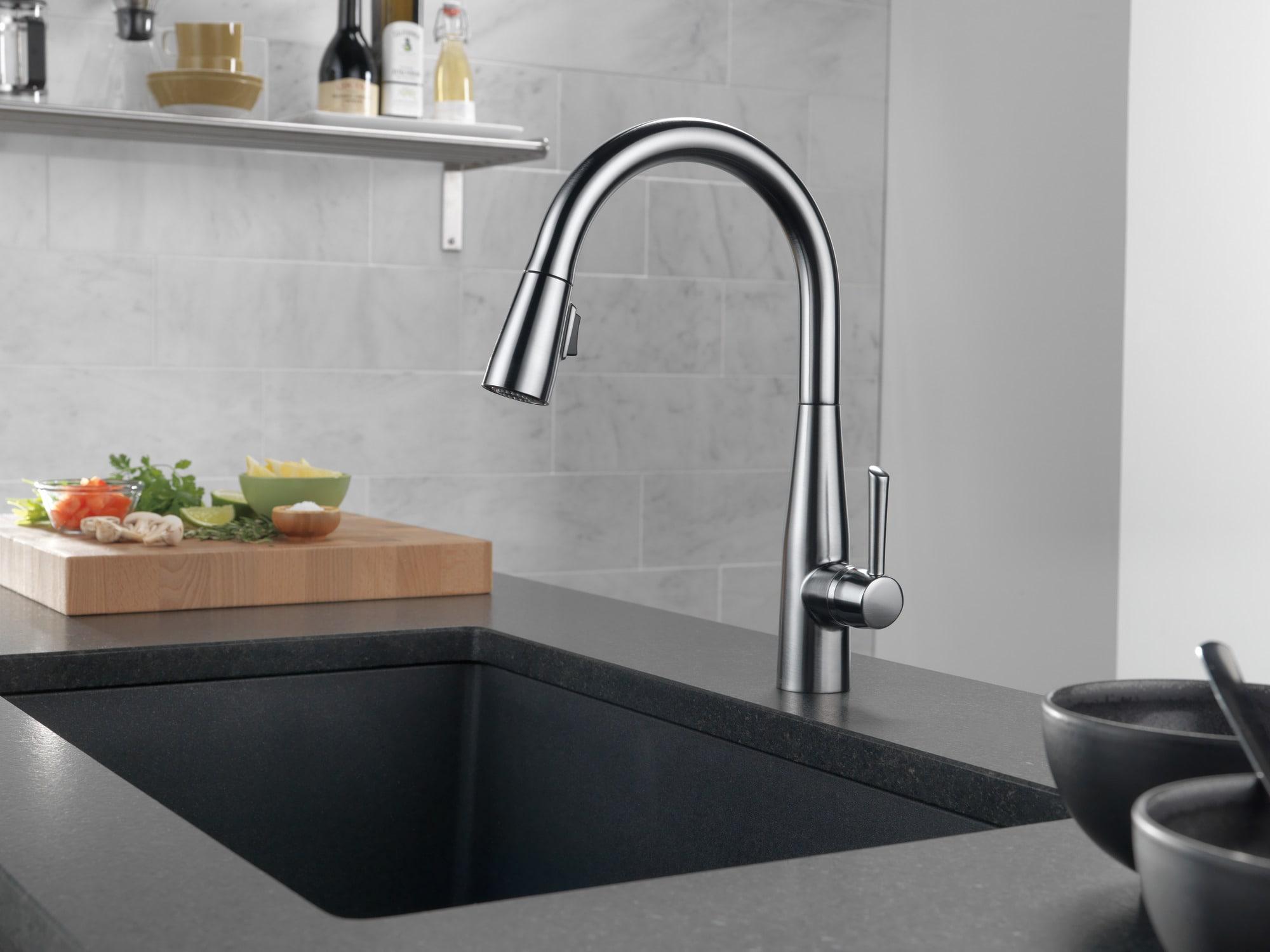 Essa Pull Down Single Handle Kitchen Faucet with MagnaTite® and Diamond Seal Technology