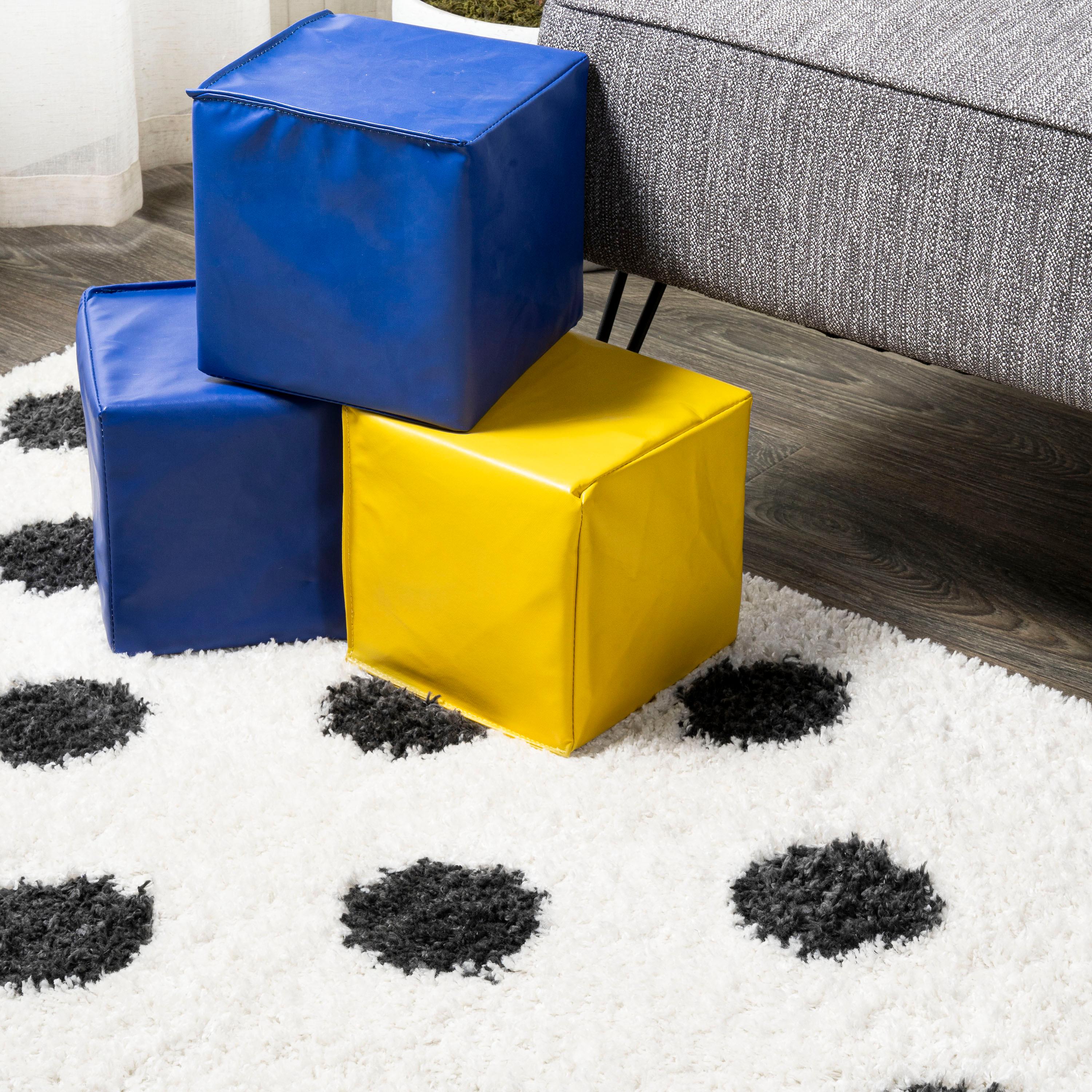 5'x8' Pere Modern Charcoal Dot Shag Area Rug, White/Black - JONATHAN Y