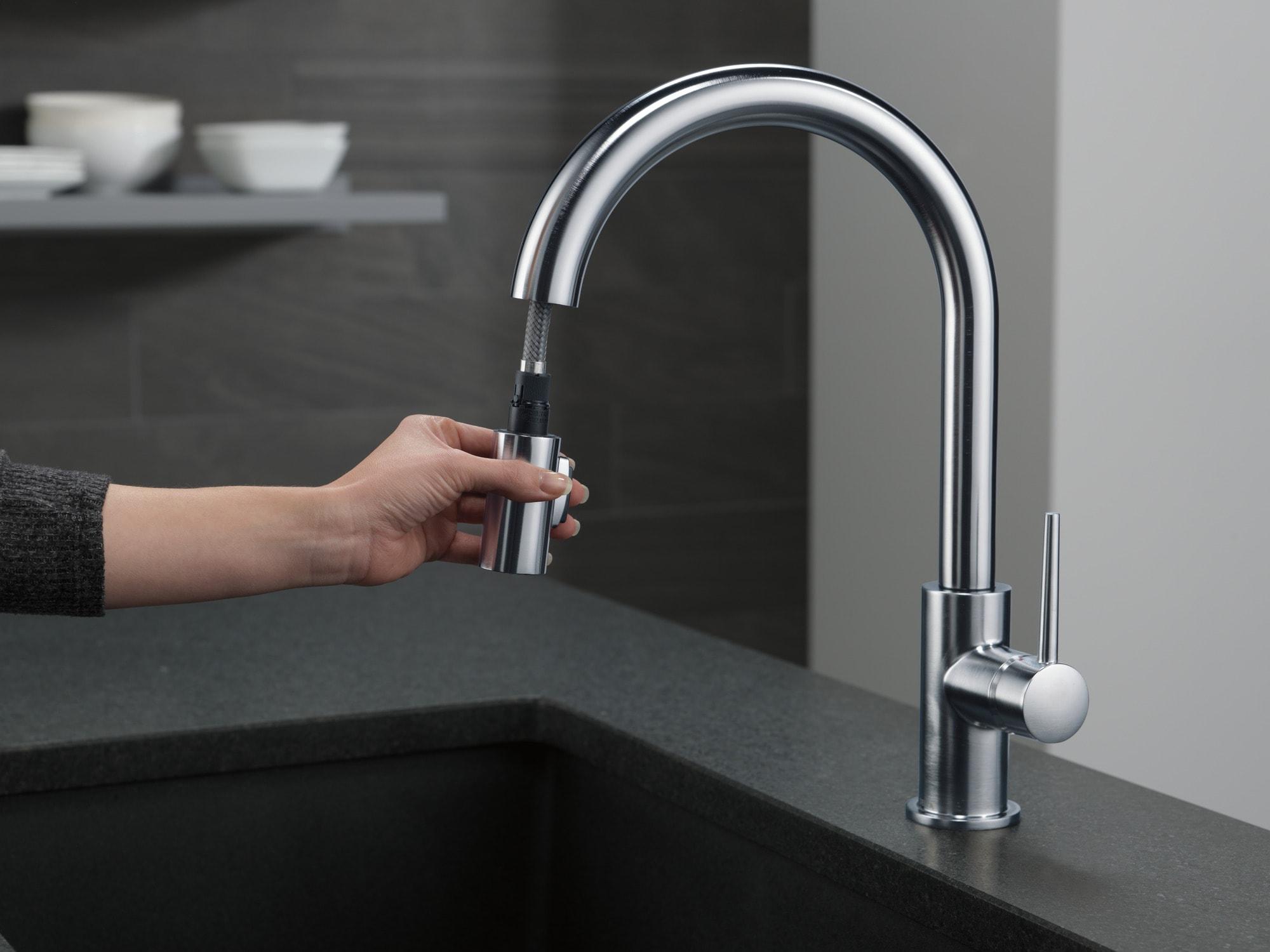 Trinsic Pull Down Sprayer Kitchen Sink Faucet, Single Handle Kitchen Faucet