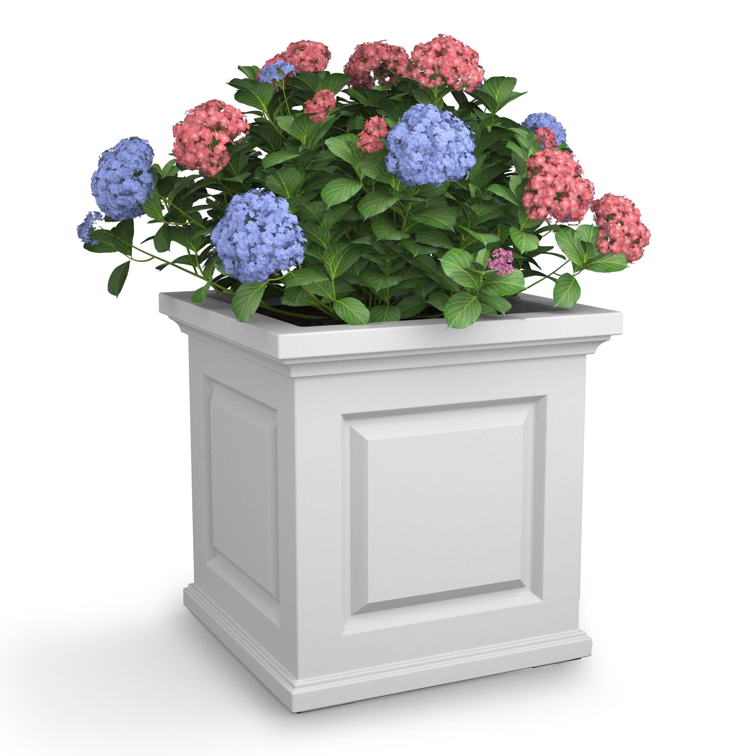 Mayne Inc. Nantucket Square Resin Planter Box with Water Reservoir