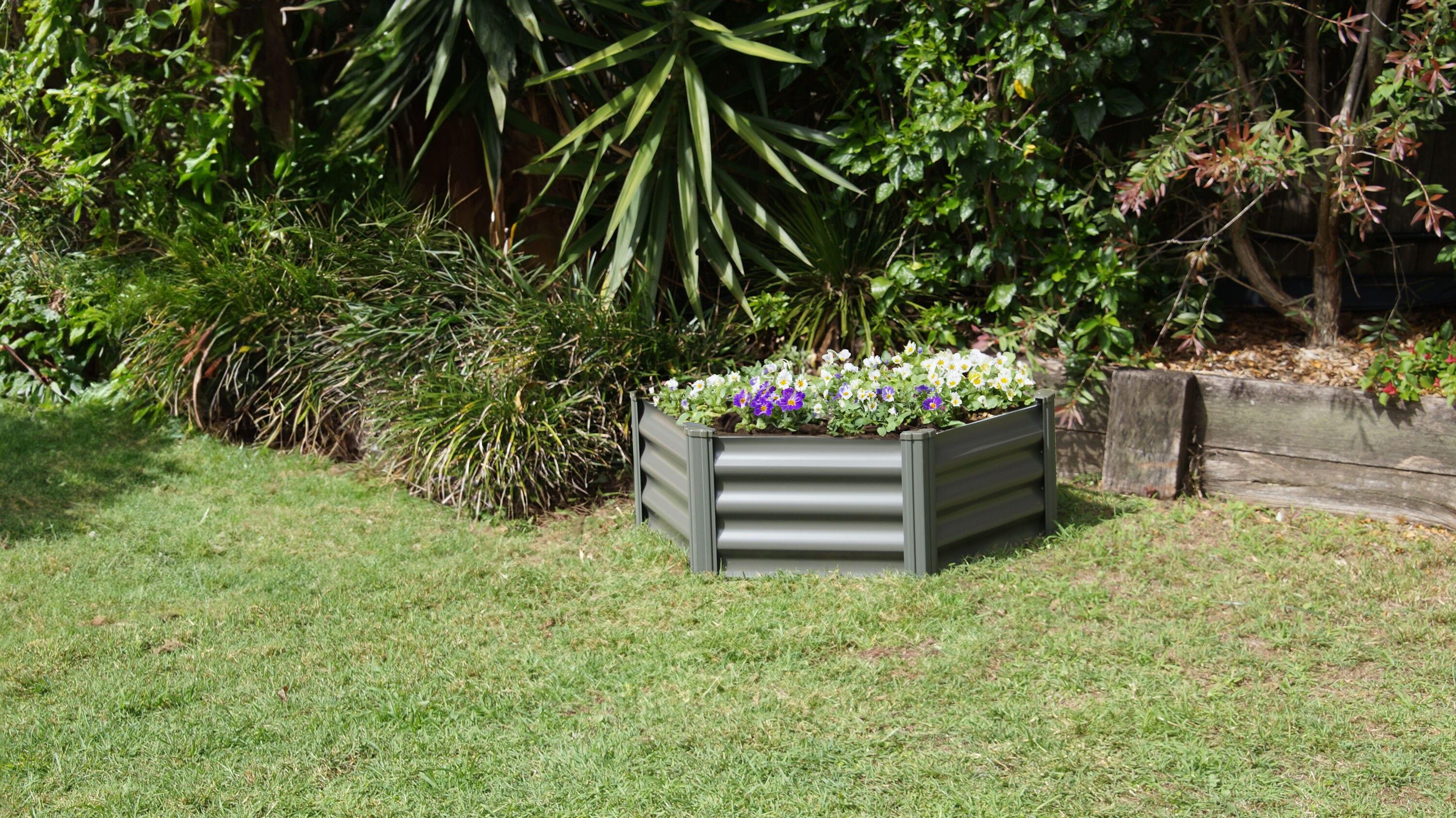 The Organic Garden Co Hakea 3.28' x 3.28' Metal Hex Garden Bed