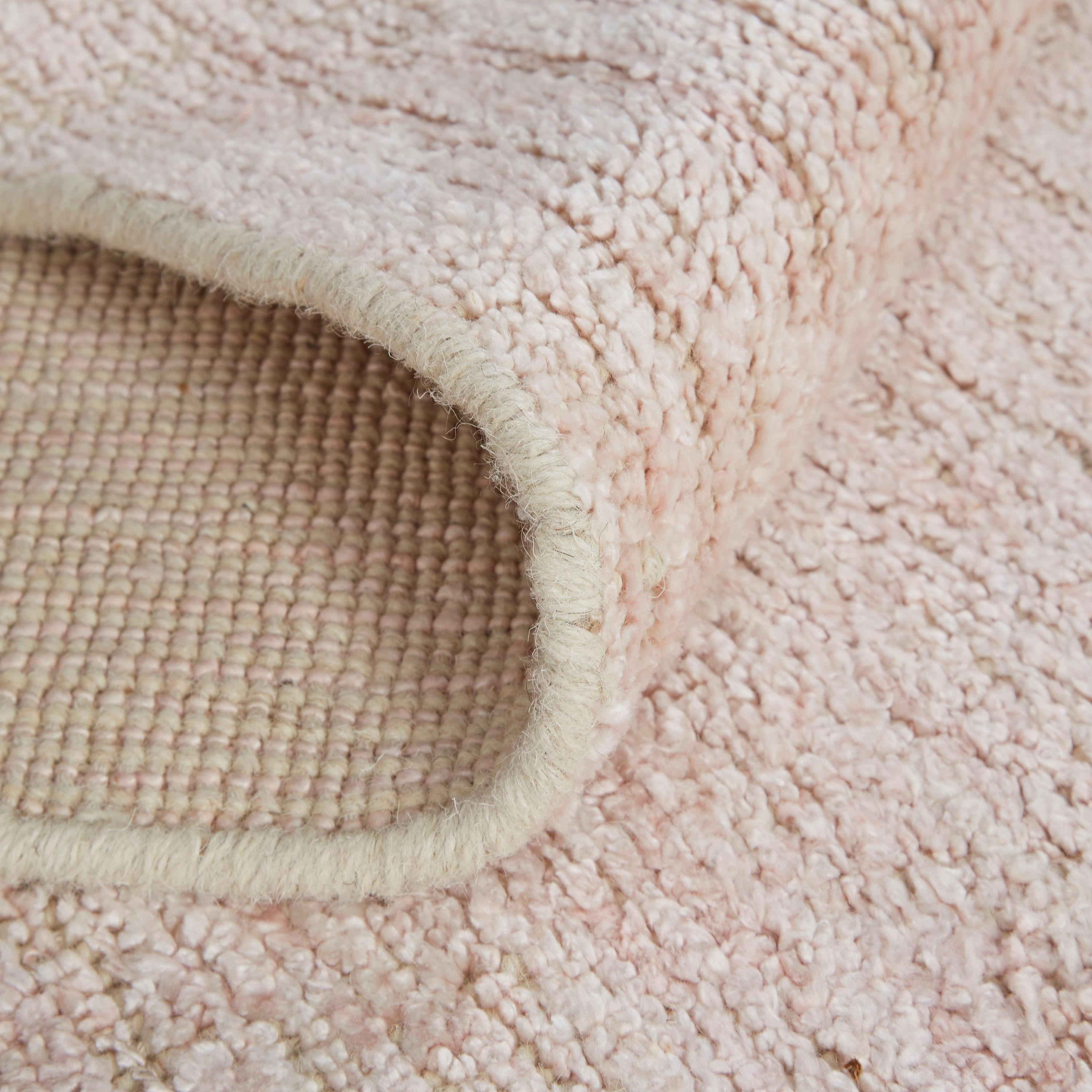 Delino Transitional Solid Area Rug