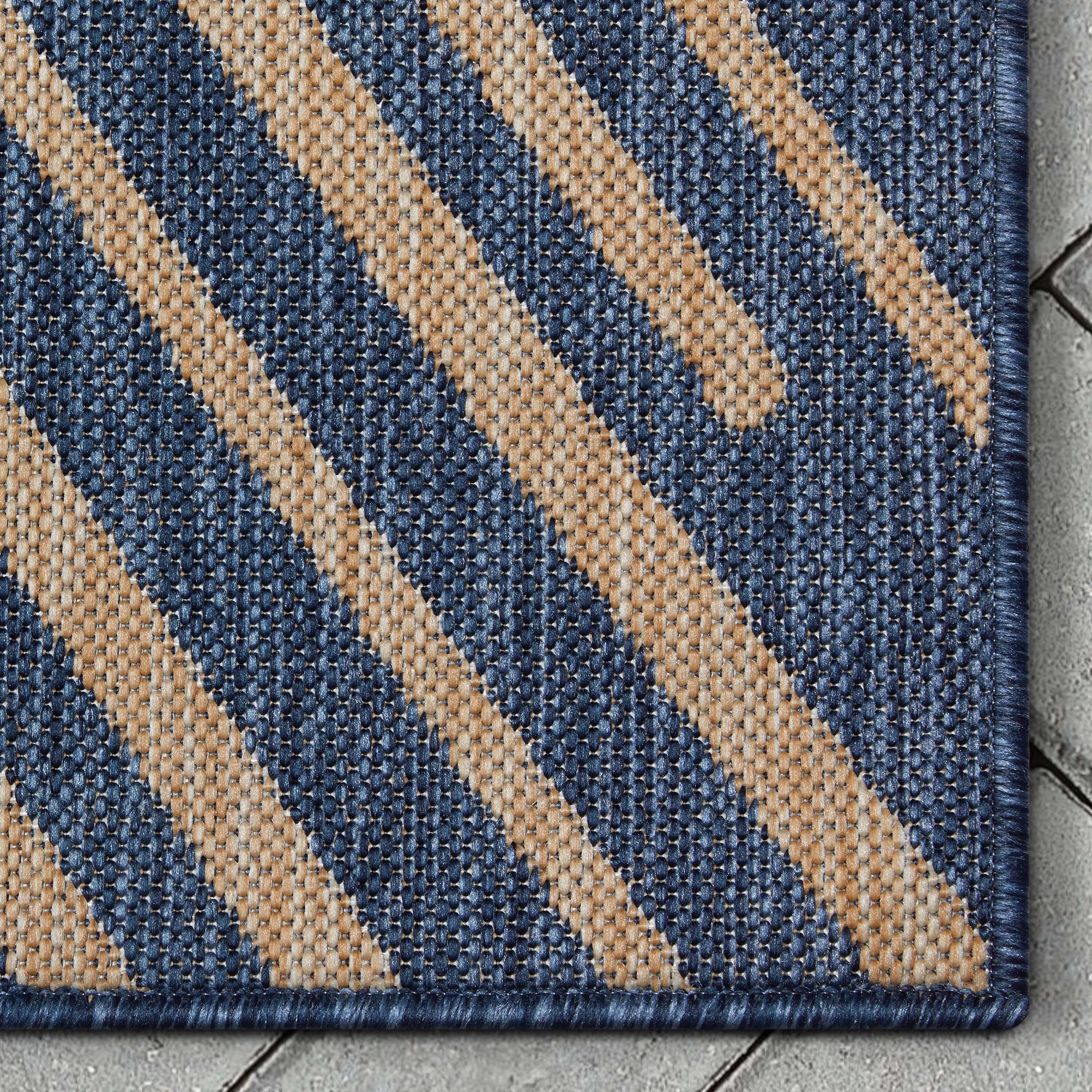 Marshanna Kesia Modern Stripes Indoor/Outdoor Blue Flat-Weave Rug