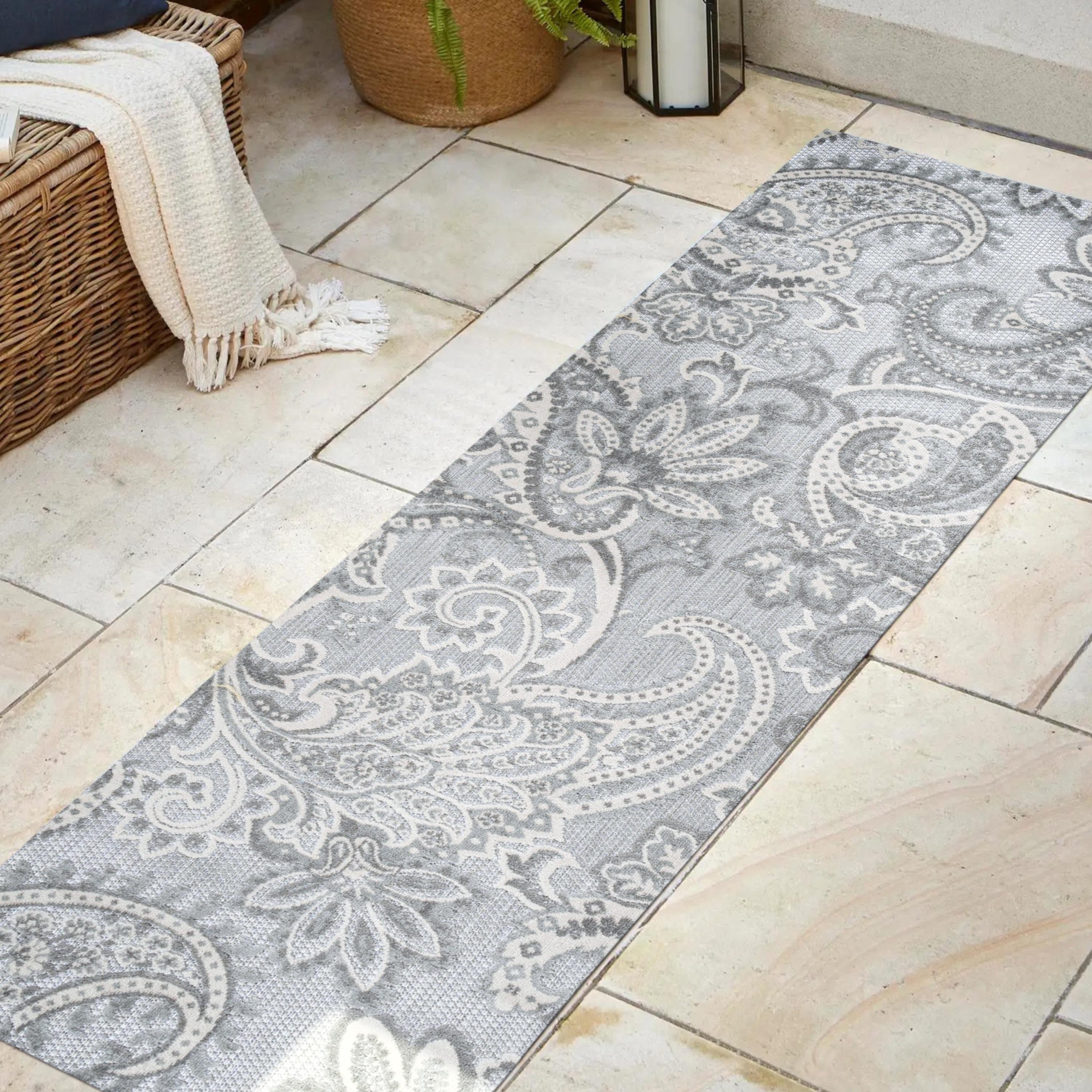 2'x8' Gordes Paisley High-Low Indoor/Outdoor Area Rug, Light Gray - JONATHAN Y