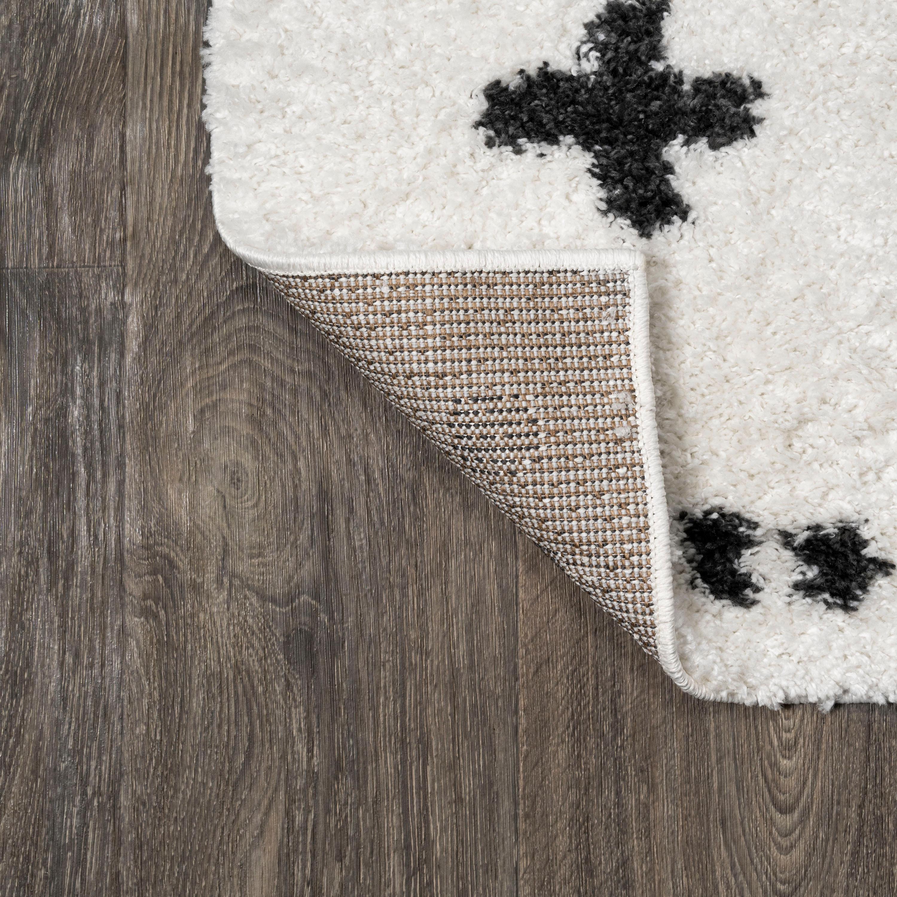 3'x5' Cristo Berber Geometric Shag Area Rug, White/Black - JONATHAN Y