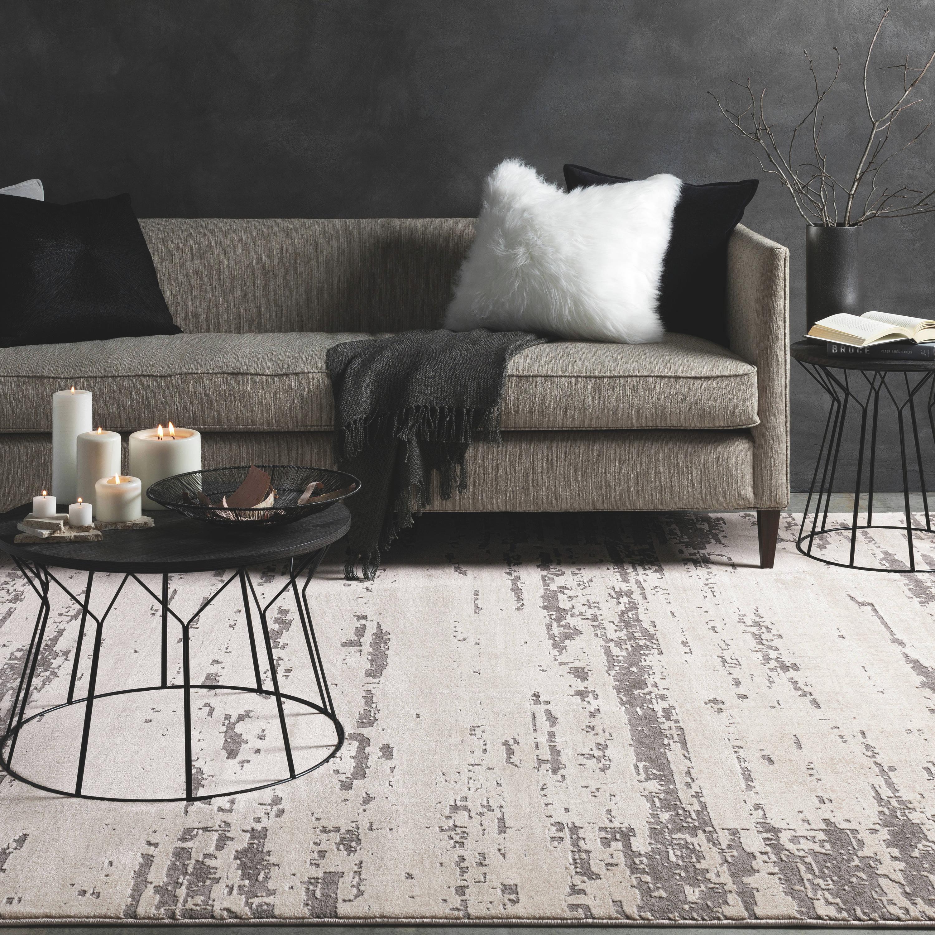 Reversible Gray Rectangular 63"x91" Stain-Resistant Wool-Blend Rug