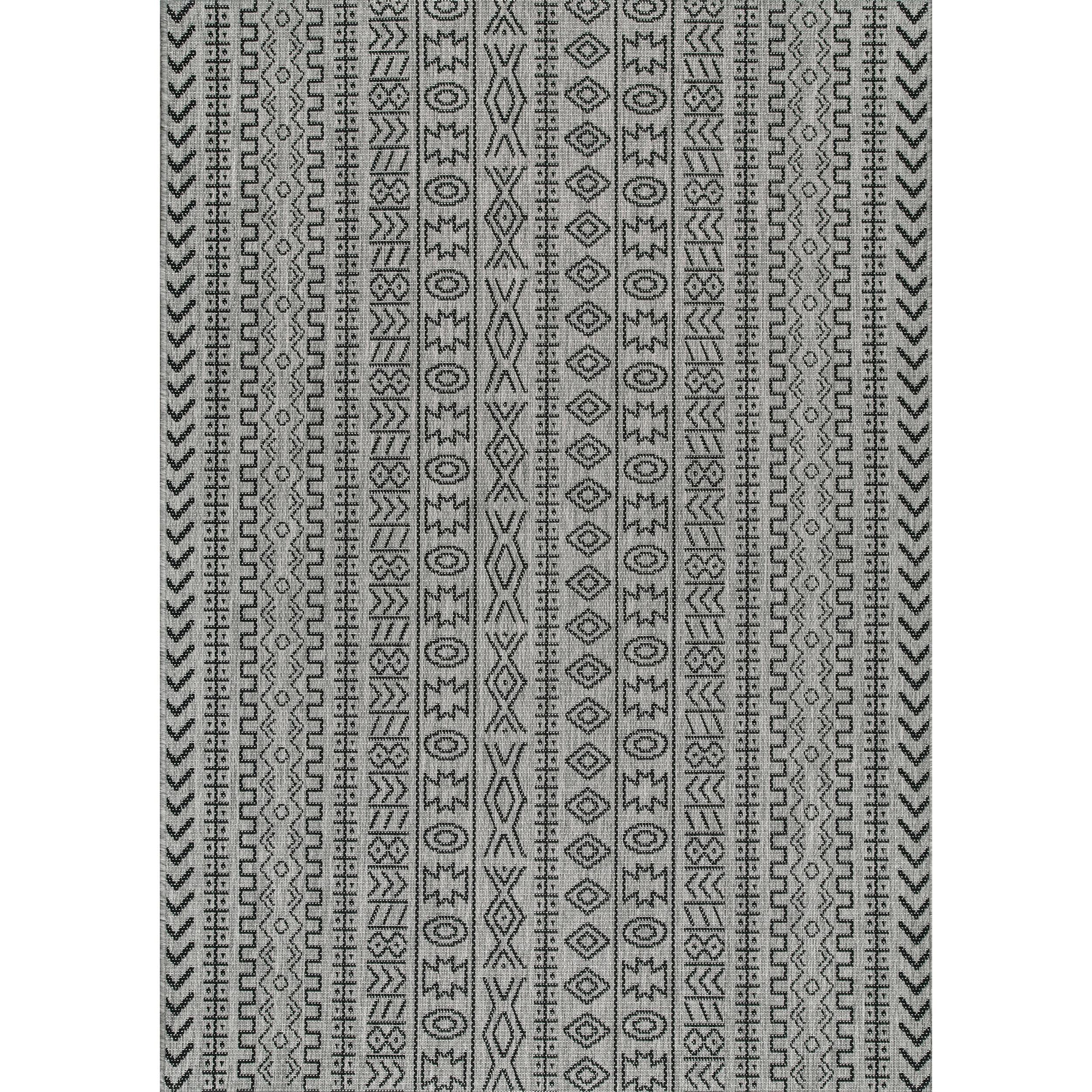 Nuloom Indoor and Outdoor Jamie Area Rug, 6' 3" x 9' 2", Gray
