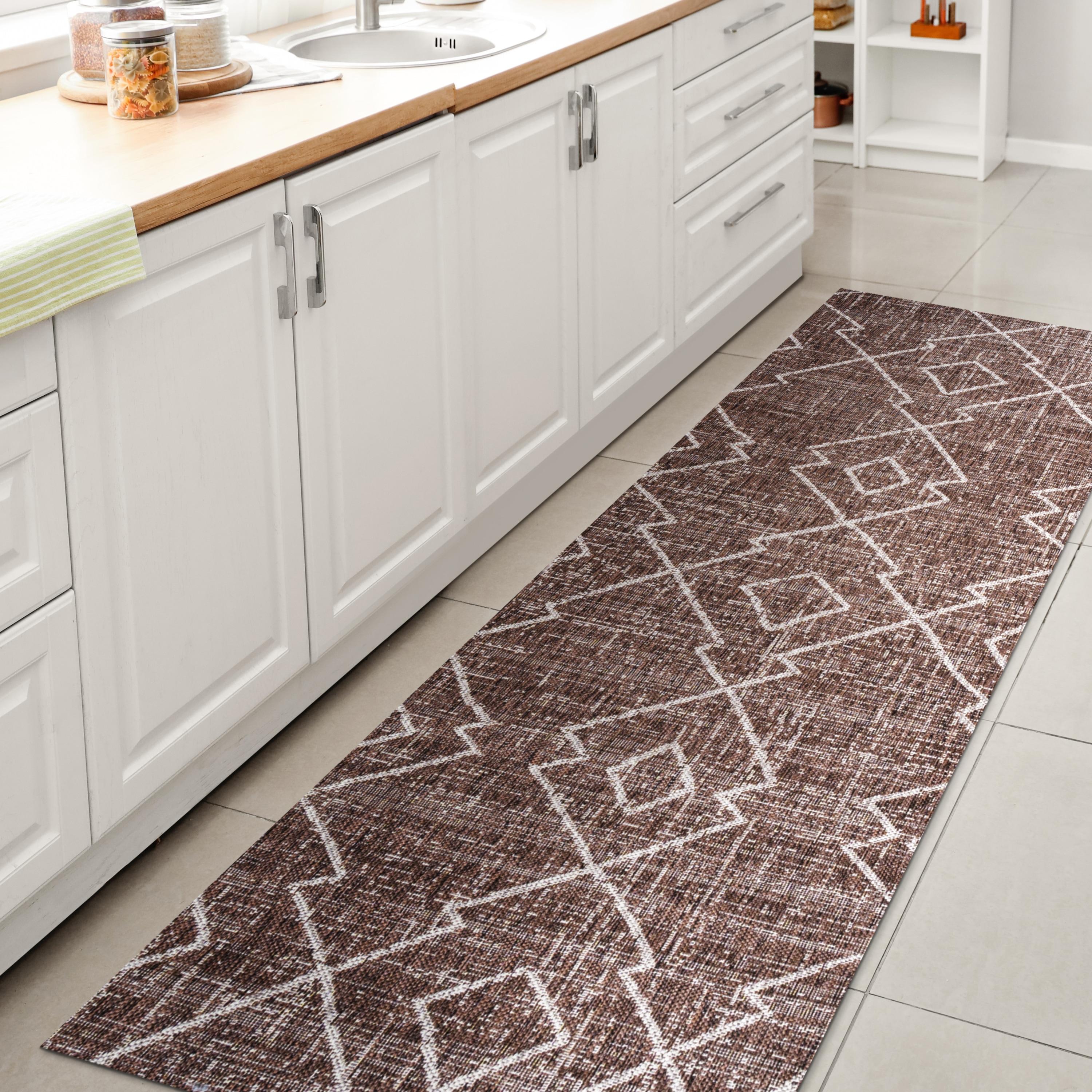 2'x10' Carwa Diamond Trellis Indoor/Outdoor Runner Rug, Brown/Beige - JONATHAN Y