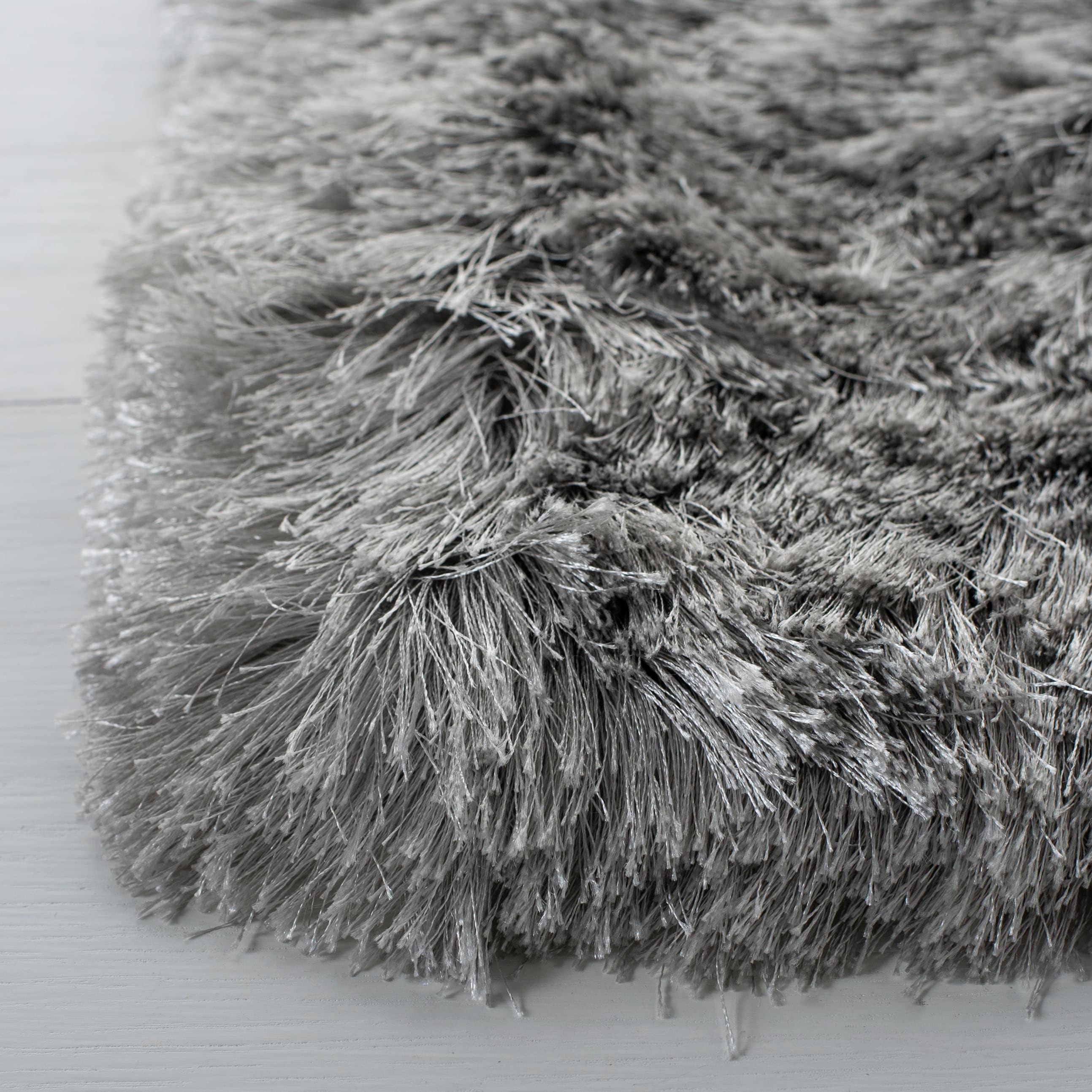 Ocean Shag OCG101 Hand Tufted Indoor Accent Rug - 4'x4' - Silver - Safavieh
