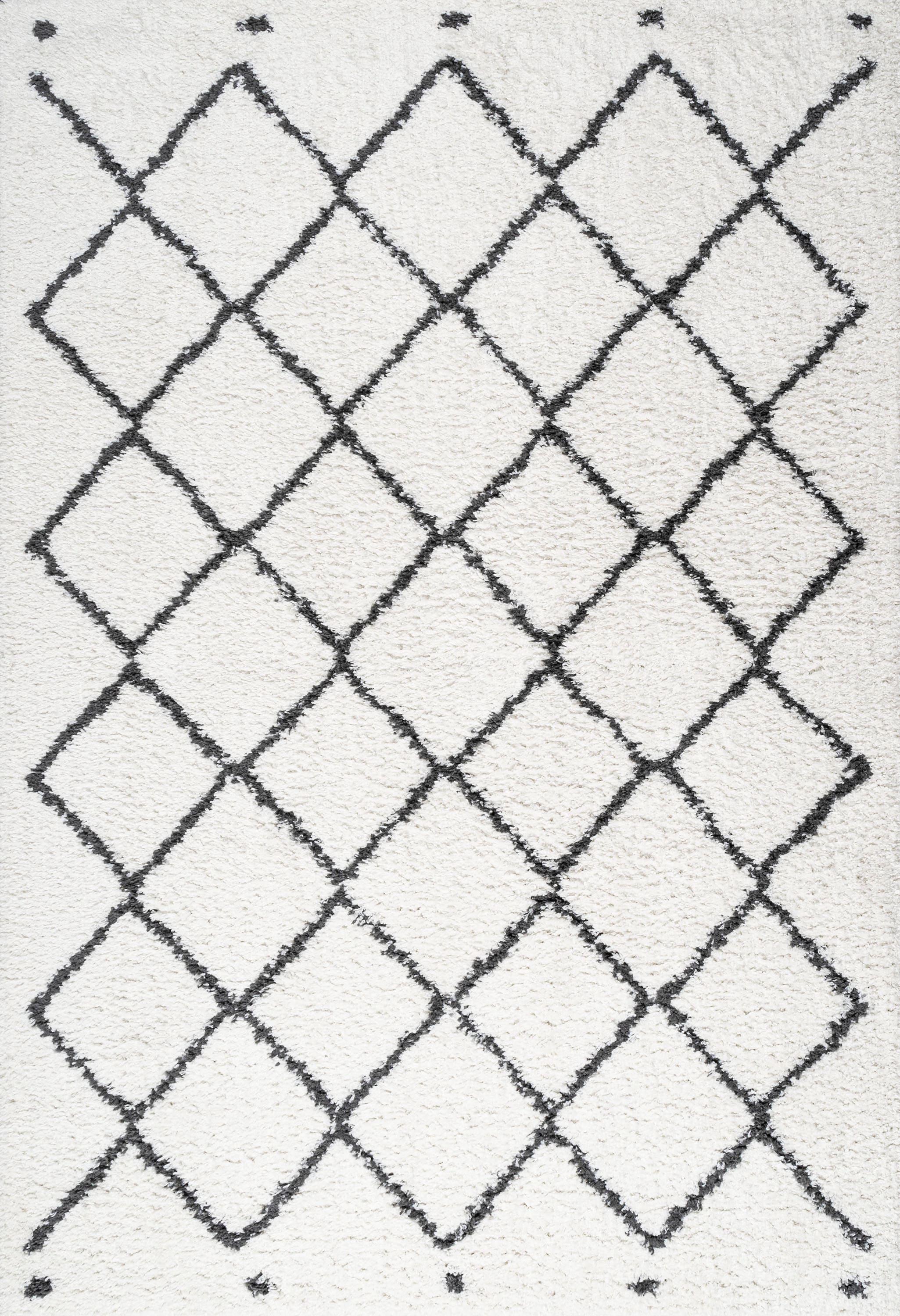 5'x8' Cami Moroccan Style Diamond Shag Area Rug, White - JONATHAN Y