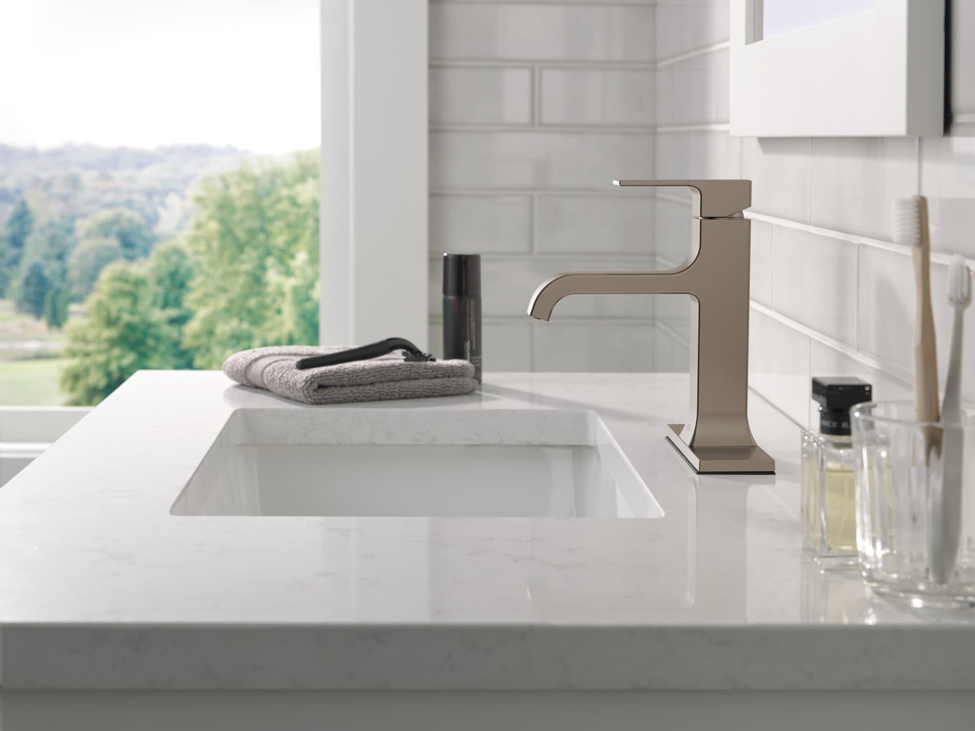 Velum Single Hole Curved Bathroom Faucet with Drain Assembly, Single Handle Bathroom Sink Faucet