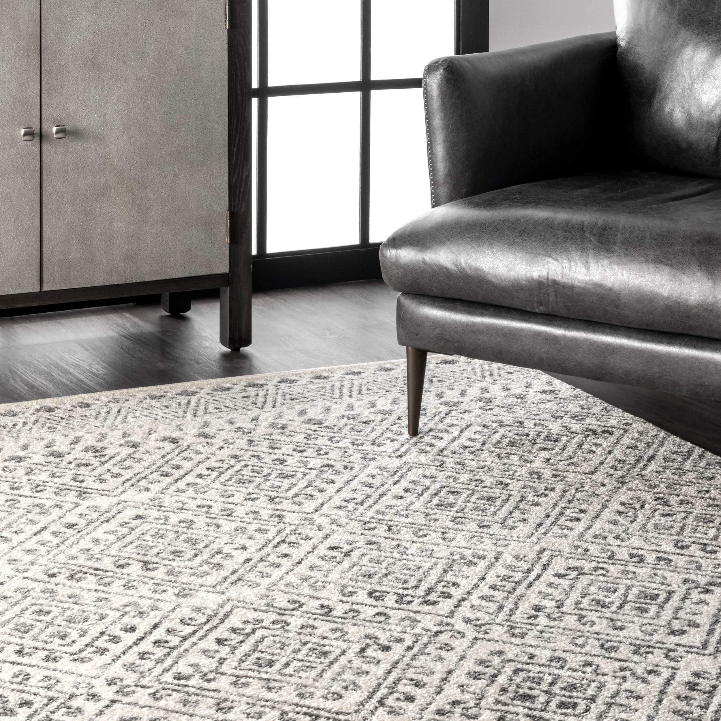 Nuloom Camila Geometric 7x9 Indoor Area Rug for Living Room Bedroom Dining Room Kitchen, Off White/Ivory