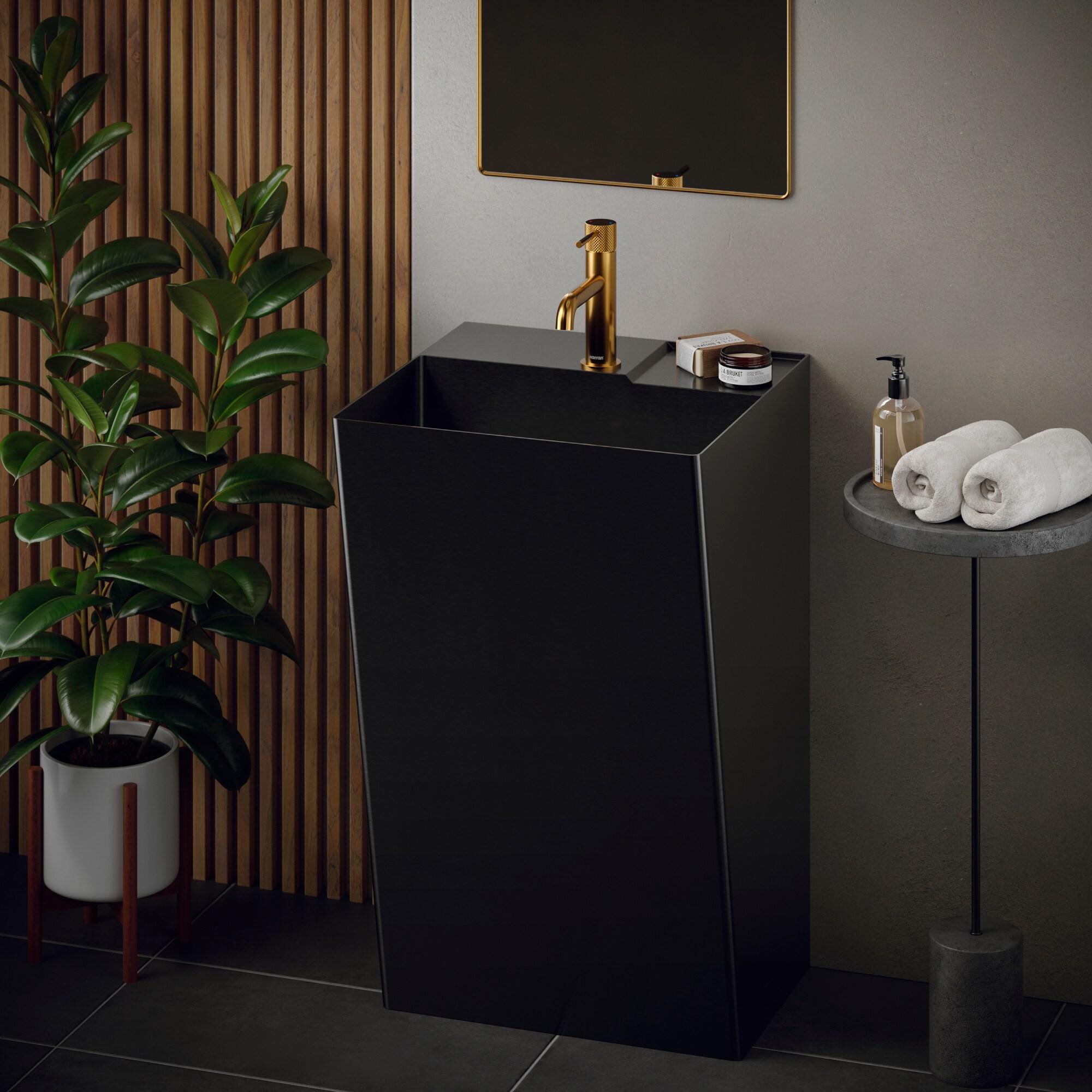 Tryst Single-Hole Single-handle Bathroom Faucet with Drain Assembly