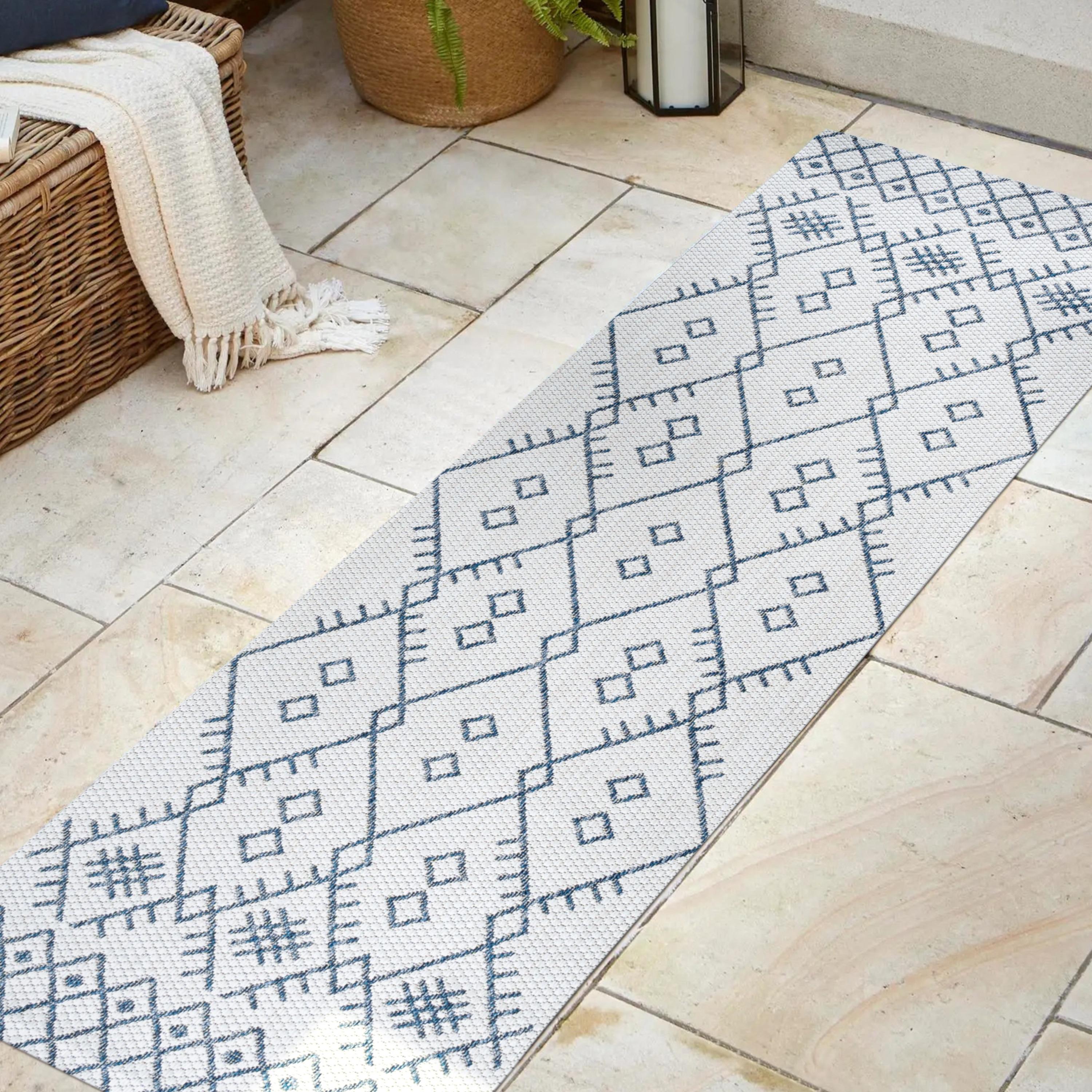 2'x10' Boho Moroccan Indoor/Outdoor Runner Rug, Ivory/Navy - JONATHAN Y